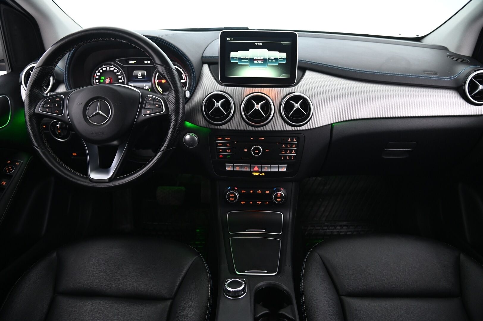 Mercedes-Benz B 2015 250e - *Webasto | Navi | Nahkasisusta | Akku kuntotarkastettu!*