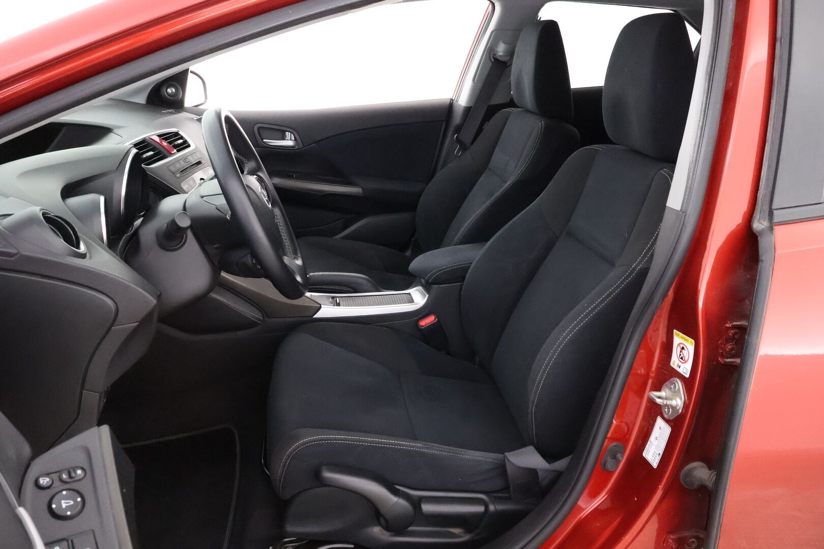 Honda Civic 2015 Tourer 1,8i Lifestyle Business HID * 1Om Suomiauto / Peruutuskamera / Bi-Xenon / ADS / Vetokoukku / Lohko & Sisäpistoke - Merkkihuollettu / Huippuvarusteet / Juuri tullut Tampereelle!