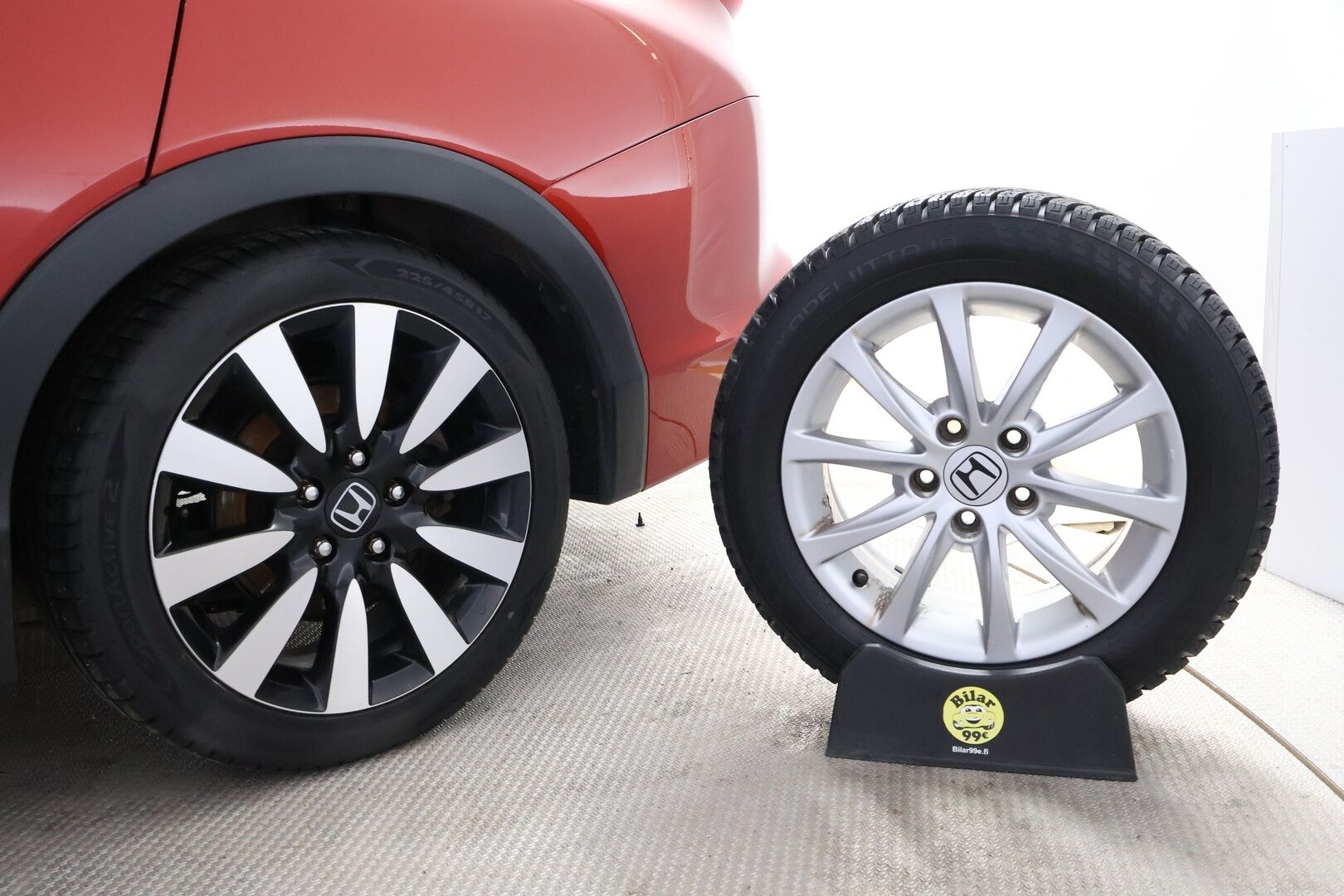Honda Civic 2015 Tourer 1,8i Lifestyle Business HID * 1Om Suomiauto / Peruutuskamera / Bi-Xenon / ADS / Vetokoukku / Lohko & Sisäpistoke - Merkkihuollettu / Huippuvarusteet / Juuri tullut Tampereelle!
