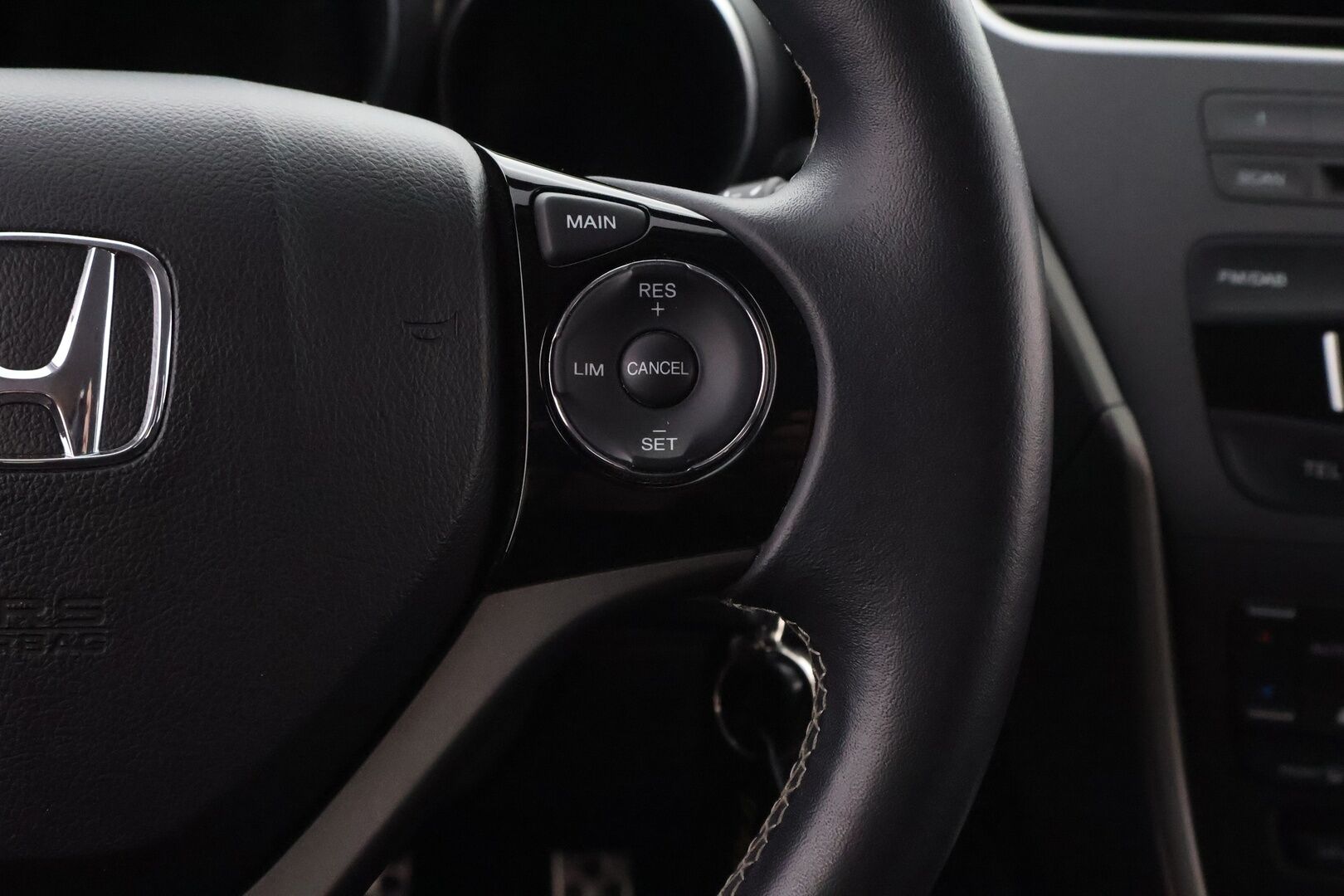 Honda Civic 2015 Tourer 1,8i Lifestyle Business HID * 1Om Suomiauto / Peruutuskamera / Bi-Xenon / ADS / Vetokoukku / Lohko & Sisäpistoke - Merkkihuollettu / Huippuvarusteet / Juuri tullut Tampereelle!