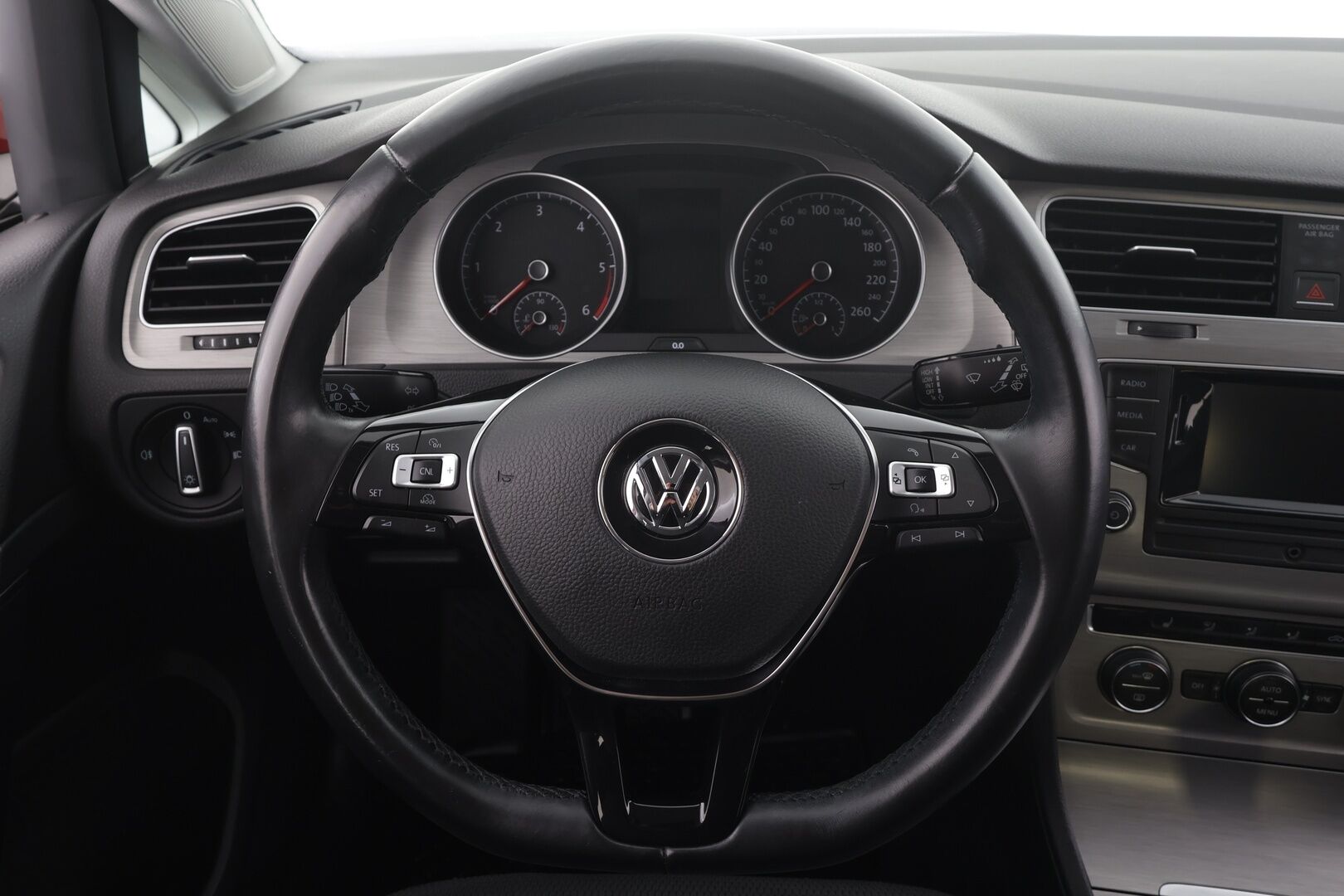 Volkswagen Golf 2015 Comfortline 1,6 TDI BLUEMOTION - 1.om | Suomi-auto | Vakkari | P-Tutkat | Sähköpeilit | Kahdet Michelin renkaat