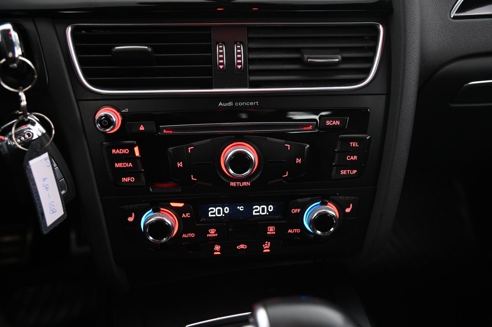 Audi A4 allroad quattro 2015 Land of Edition 2,0 TDI 140 kW - * Hieno yksilö! Fiksut huollot / Jakohihna vaihdettu 2024 *