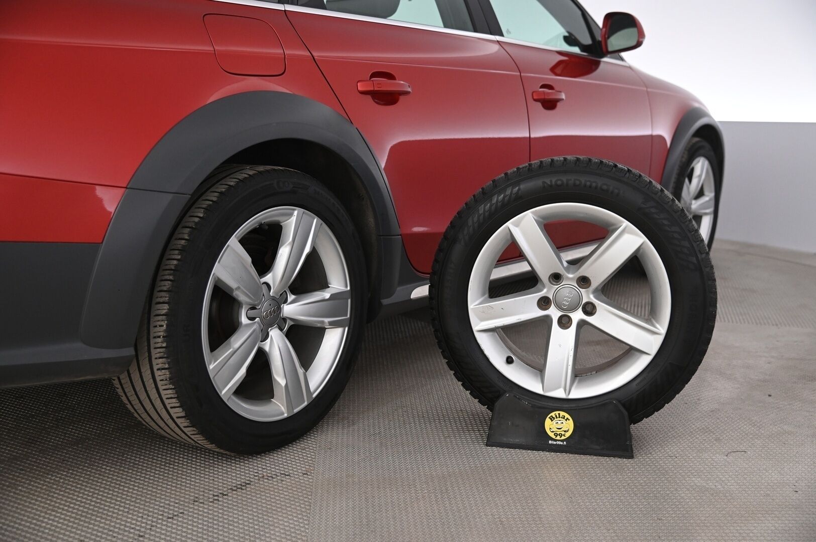 Audi A4 allroad quattro 2015 Land of Edition 2,0 TDI 140 kW / Suomiauto / Vakkari / Webasto / Vetokoukku - * Hieno yksilö! Fiksut huollot / Jakohihna vaihdettu 2024 * - HULLUT AVAJAISHULINAT KORKOTARJOUS 3,29 %