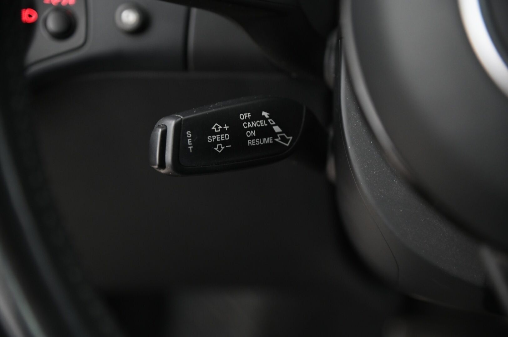 Audi A4 allroad quattro 2015 Land of Edition 2,0 TDI 140 kW / Suomiauto / Vakkari / Webasto / Vetokoukku - * Hieno yksilö! Fiksut huollot / Jakohihna vaihdettu 2024 * - HULLUT AVAJAISHULINAT KORKOTARJOUS 3,29 %