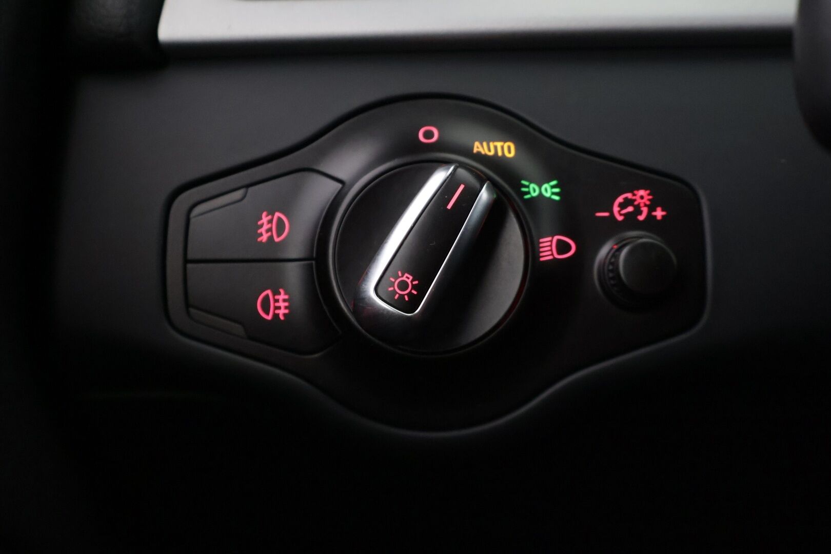 Audi S5 2010 4,2 V8 FSI 260 kW quattro tiptronic-autom. ** Panorama / B&O / Carplay / PA-lämmitin / P.kamera / Muistinahat / Lohko ** - AITO MURISEVA V8 / 2x renkaat