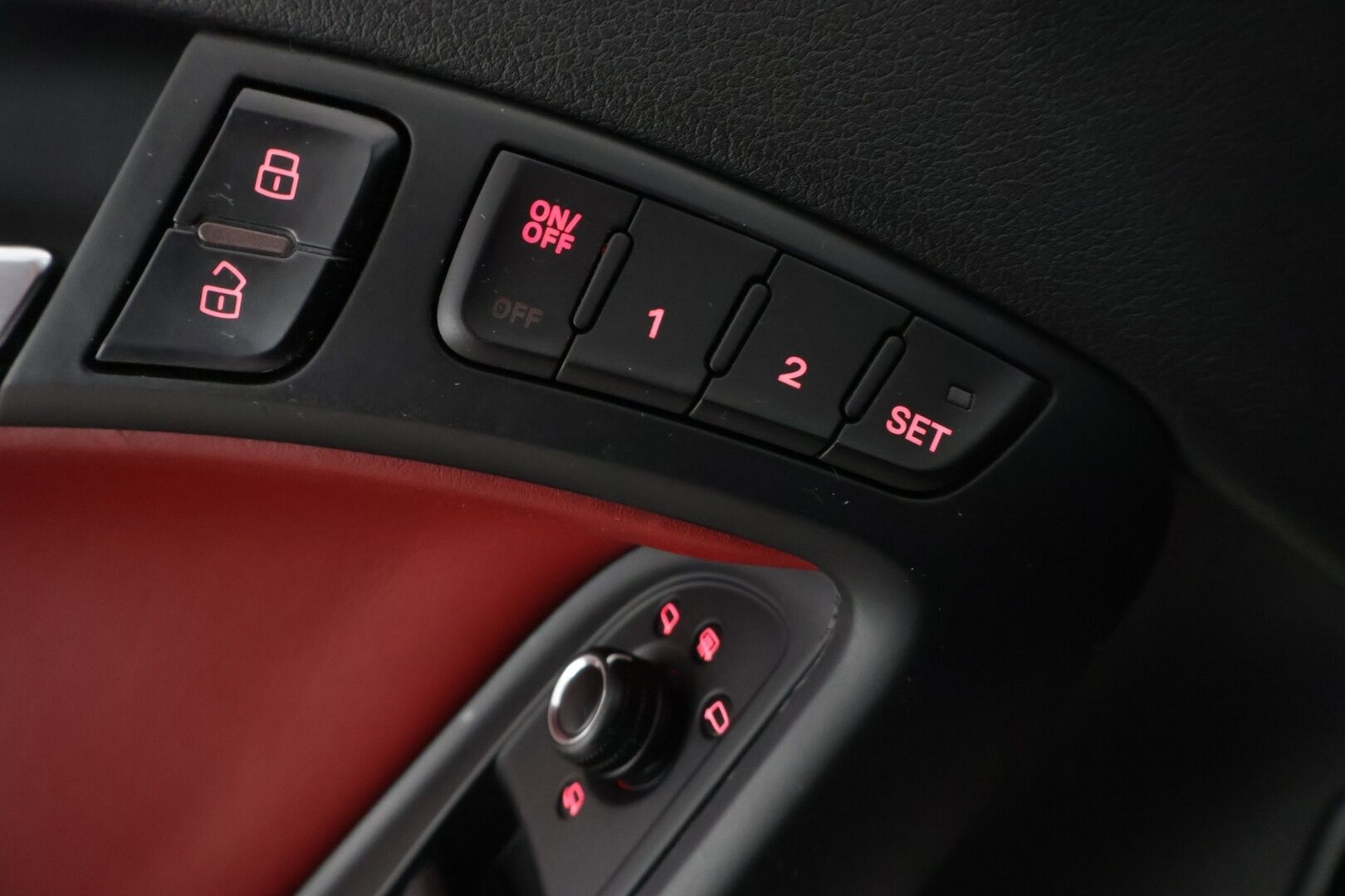 Audi S5 2010 4,2 V8 FSI 260 kW quattro tiptronic-autom. ** Panorama / B&O / Carplay / PA-lämmitin / P.kamera / Muistinahat / Lohko ** - AITO MURISEVA V8 / 2x renkaat