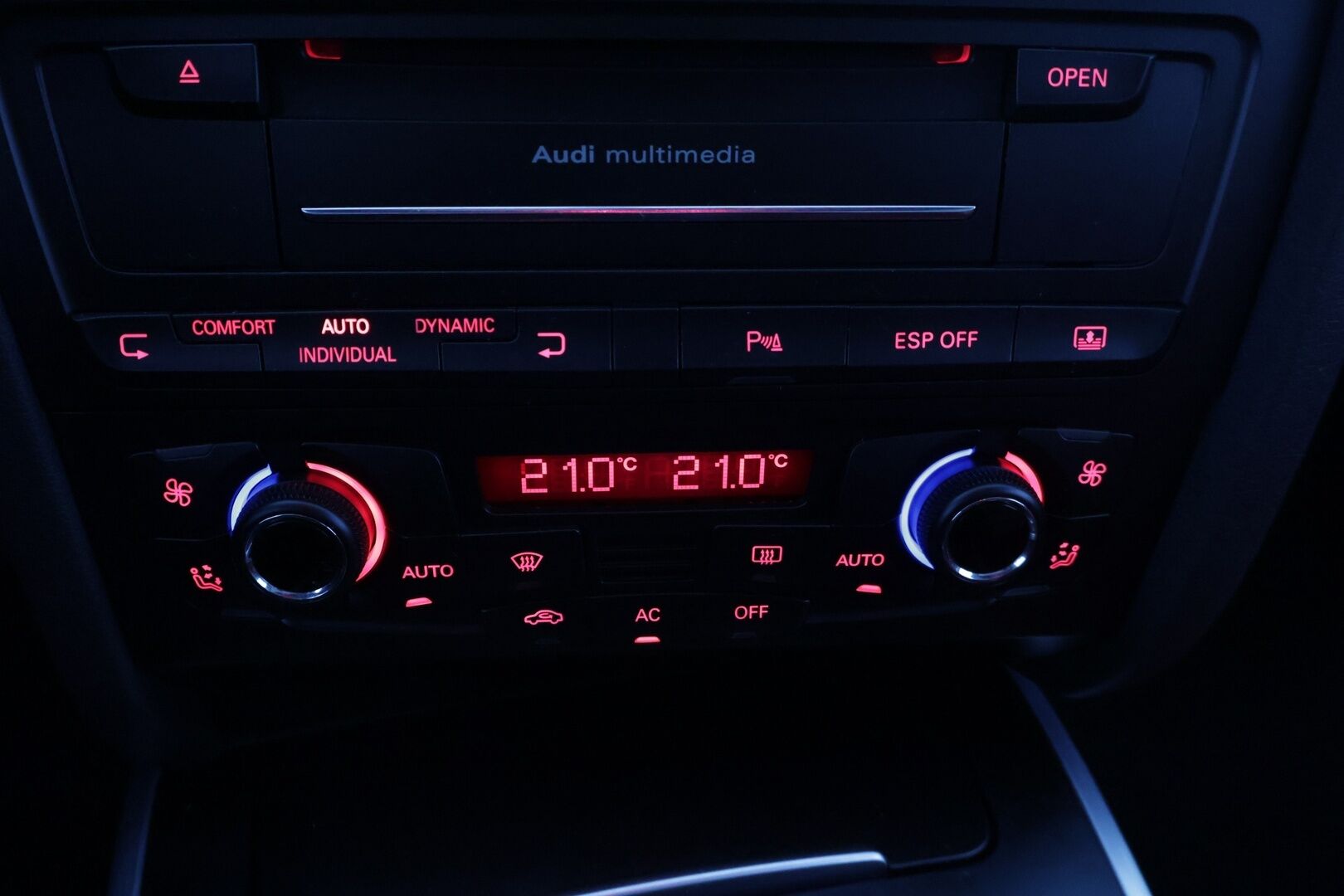 Audi S5 2010 4,2 V8 FSI 260 kW quattro tiptronic-autom. ** Panorama / B&O / Carplay / PA-lämmitin / P.kamera / Muistinahat / Lohko ** - AITO MURISEVA V8 / 2x renkaat