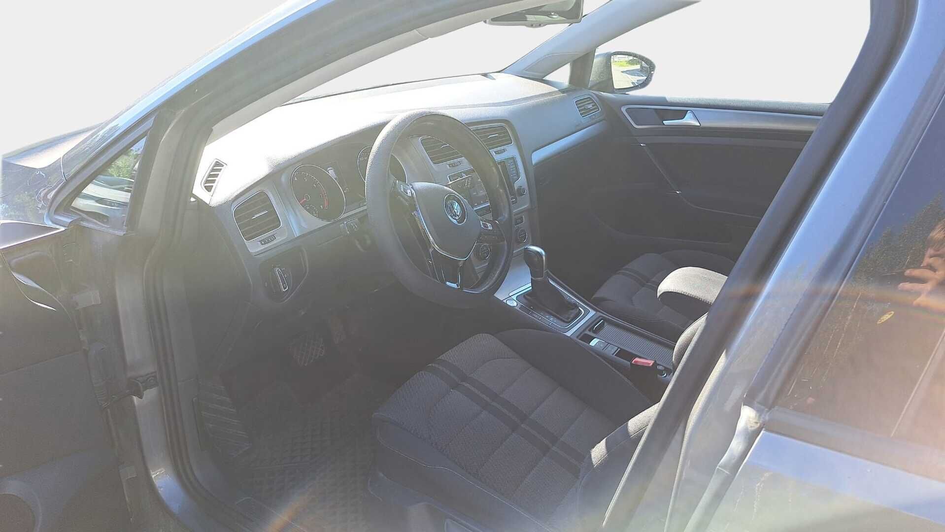 Volkswagen Golf 2015 Variant Comfortline Edition 40 1,2 TSI 77 kW (105 hv) BMT DSG-automaatti * Webasto / Koukku / P-tutkat / Vakionopeudensäädin / Bluetooth - Koukullinen Suomi-auto, Kansan auto!