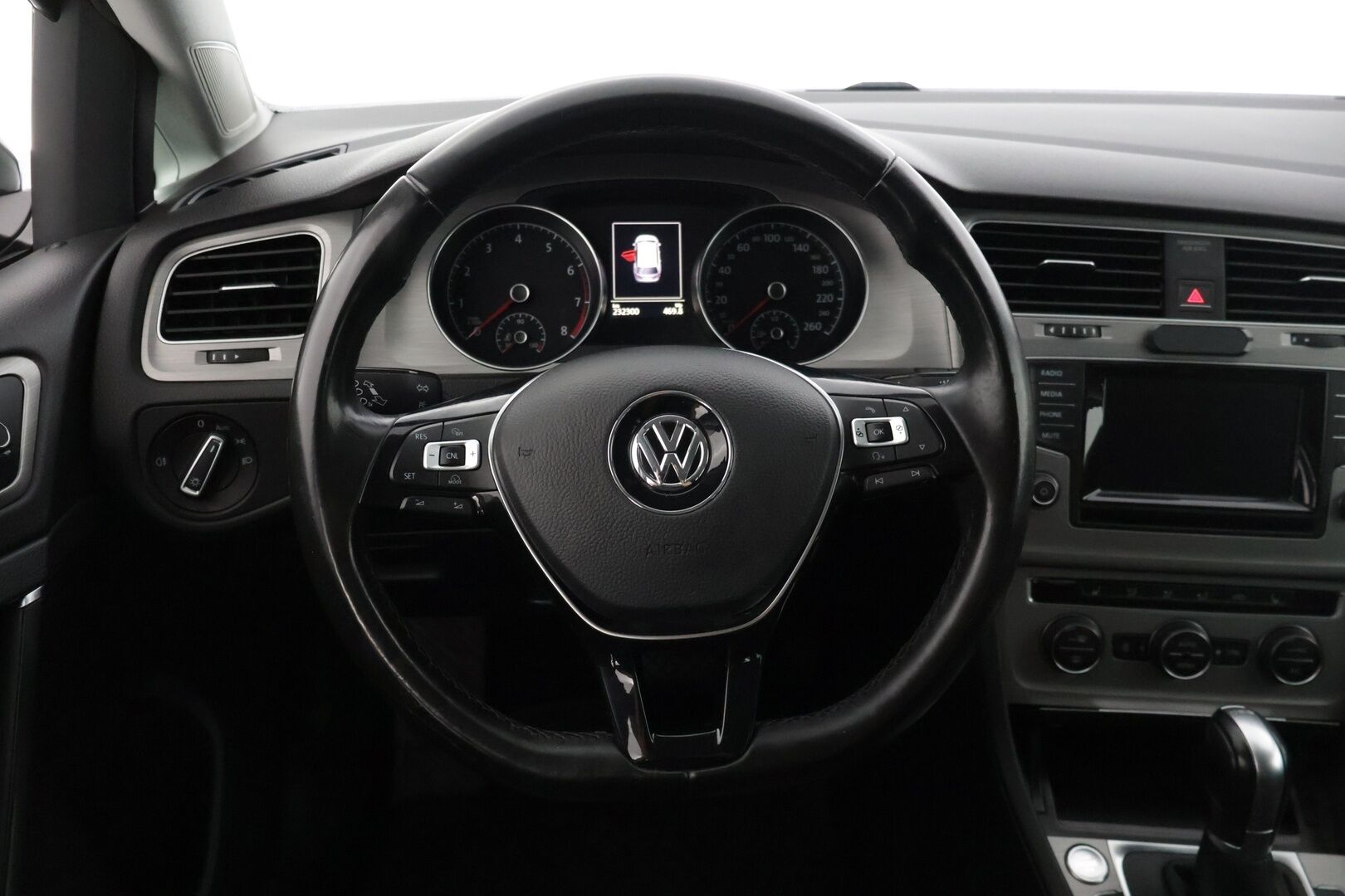 Volkswagen Golf 2015 Variant Comfortline Edition 40 1,2 TSI 77 kW (105 hv) BMT DSG-automaatti * Webasto / Koukku / P-tutkat / Vakionopeudensäädin / Bluetooth - Koukullinen Suomi-auto, Kansan auto!