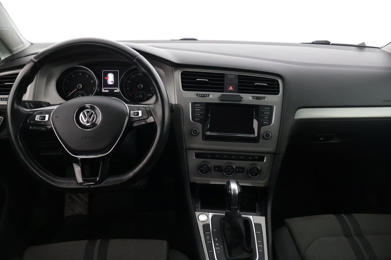 Volkswagen Golf 2015 Variant Comfortline Edition 40 1,2 TSI 77 kW (105 hv) BMT DSG-automaatti * Webasto / Koukku / P-tutkat / Vakionopeudensäädin / Bluetooth - Koukullinen Suomi-auto, Kansan auto!
