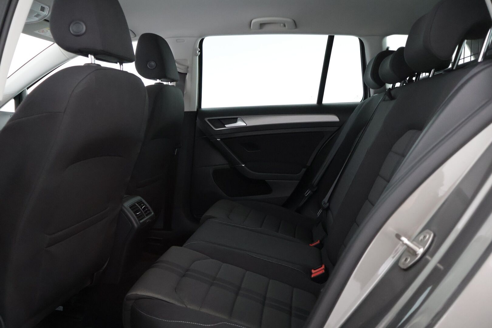 Volkswagen Golf 2015 Variant Comfortline Edition 40 1,2 TSI 77 kW (105 hv) BMT DSG-automaatti * Webasto / Koukku / P-tutkat / Vakionopeudensäädin / Bluetooth - Koukullinen Suomi-auto, Kansan auto!