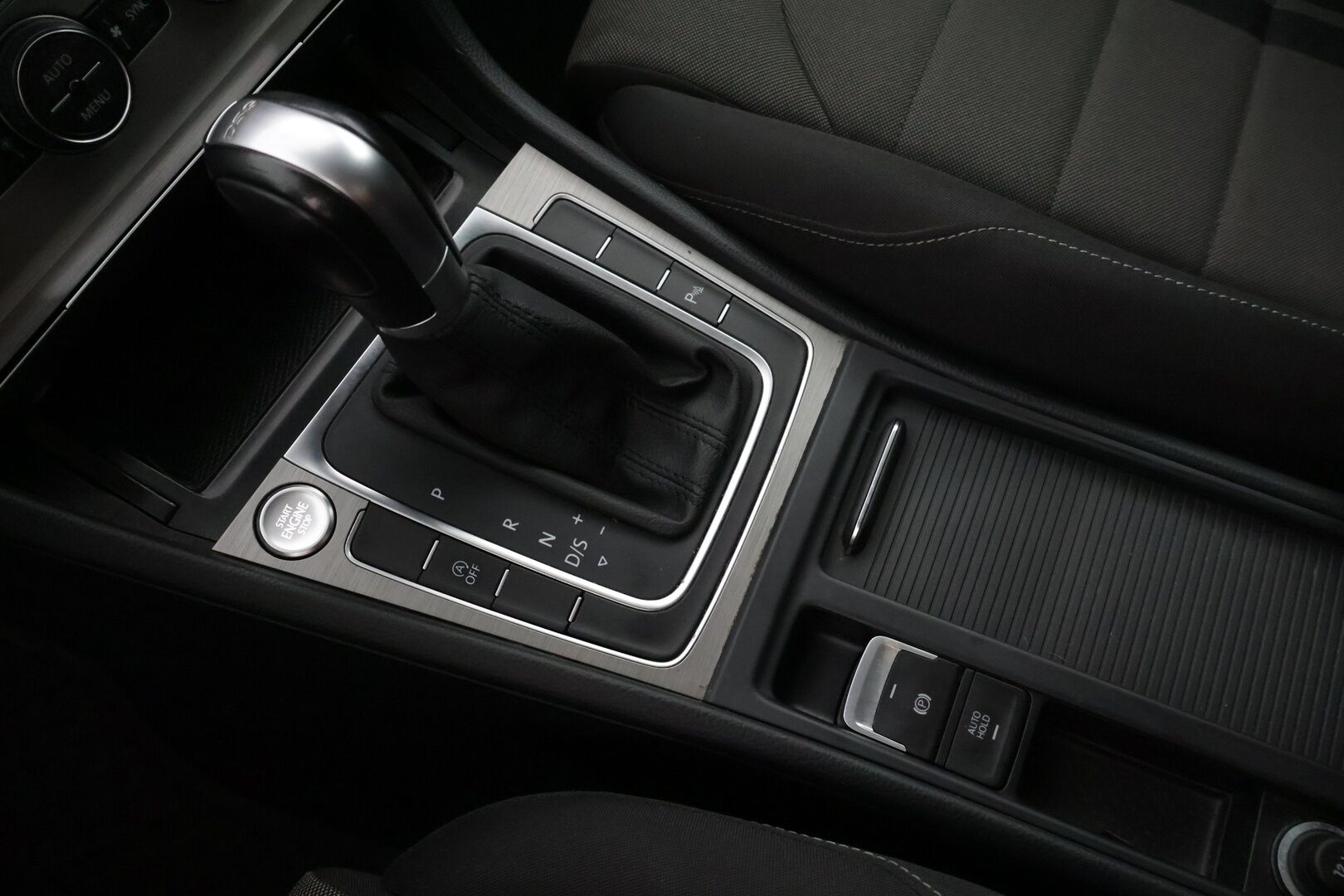 Volkswagen Golf 2015 Variant Comfortline Edition 40 1,2 TSI 77 kW (105 hv) BMT DSG-automaatti * Webasto / Koukku / P-tutkat / Vakionopeudensäädin / Bluetooth - Koukullinen Suomi-auto, Kansan auto!