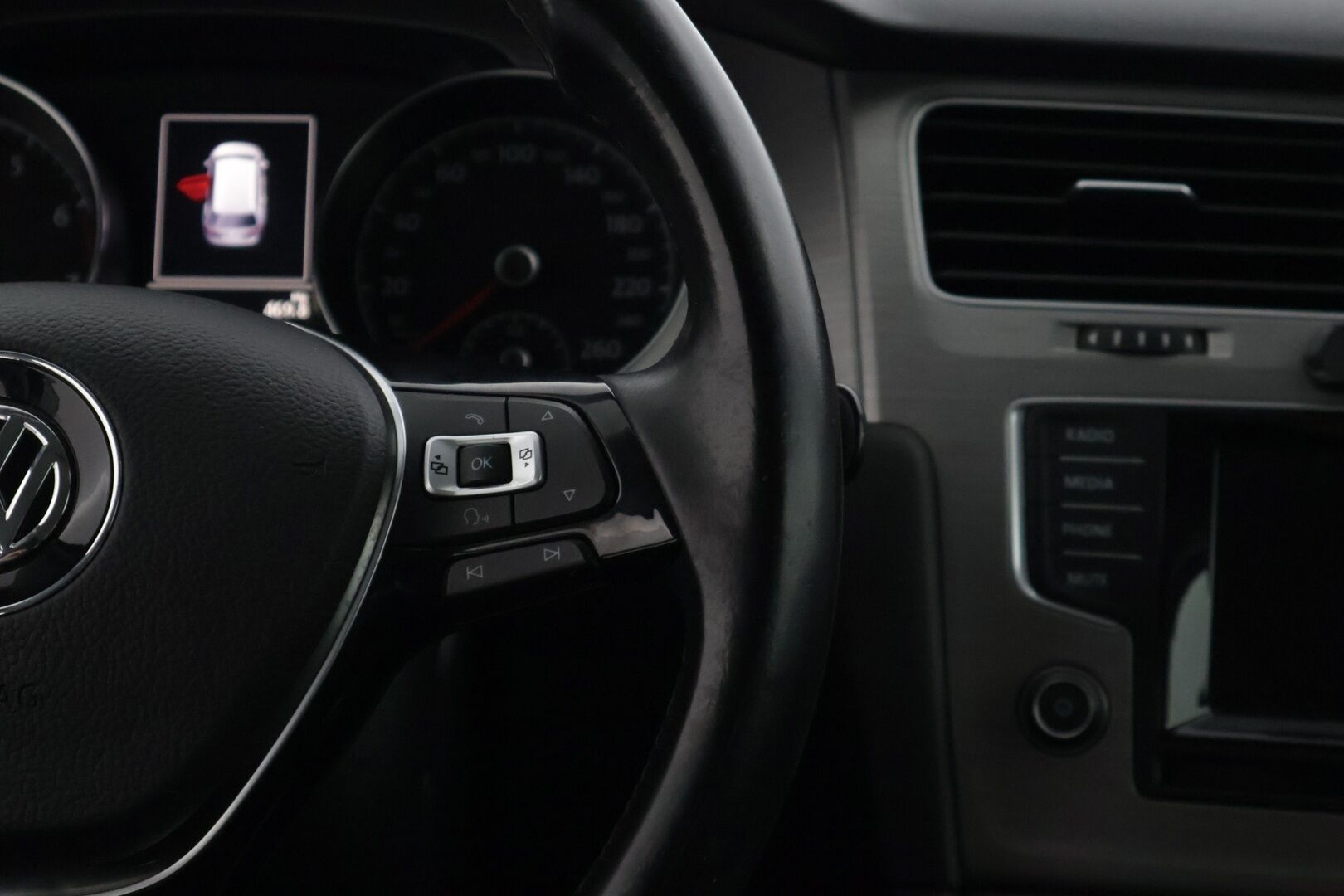 Volkswagen Golf 2015 Variant Comfortline Edition 40 1,2 TSI 77 kW (105 hv) BMT DSG-automaatti * Webasto / Koukku / P-tutkat / Vakionopeudensäädin / Bluetooth - Koukullinen Suomi-auto, Kansan auto!