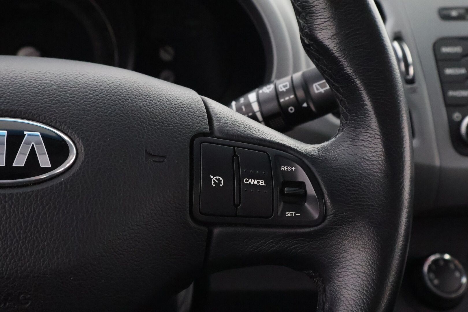 Kia Sportage 2014 1,6 ISG Urban LX EcoDynamics * Suomiauto / Vetokoukku / Lohko&Sisäpistoke / Vakkari / Metalliväri - Ilmastointi / 2x Renkaat / Juuri tullut Tampereelle! - HULLU BLACKWEEK KORKOTARJOUS 2,49%