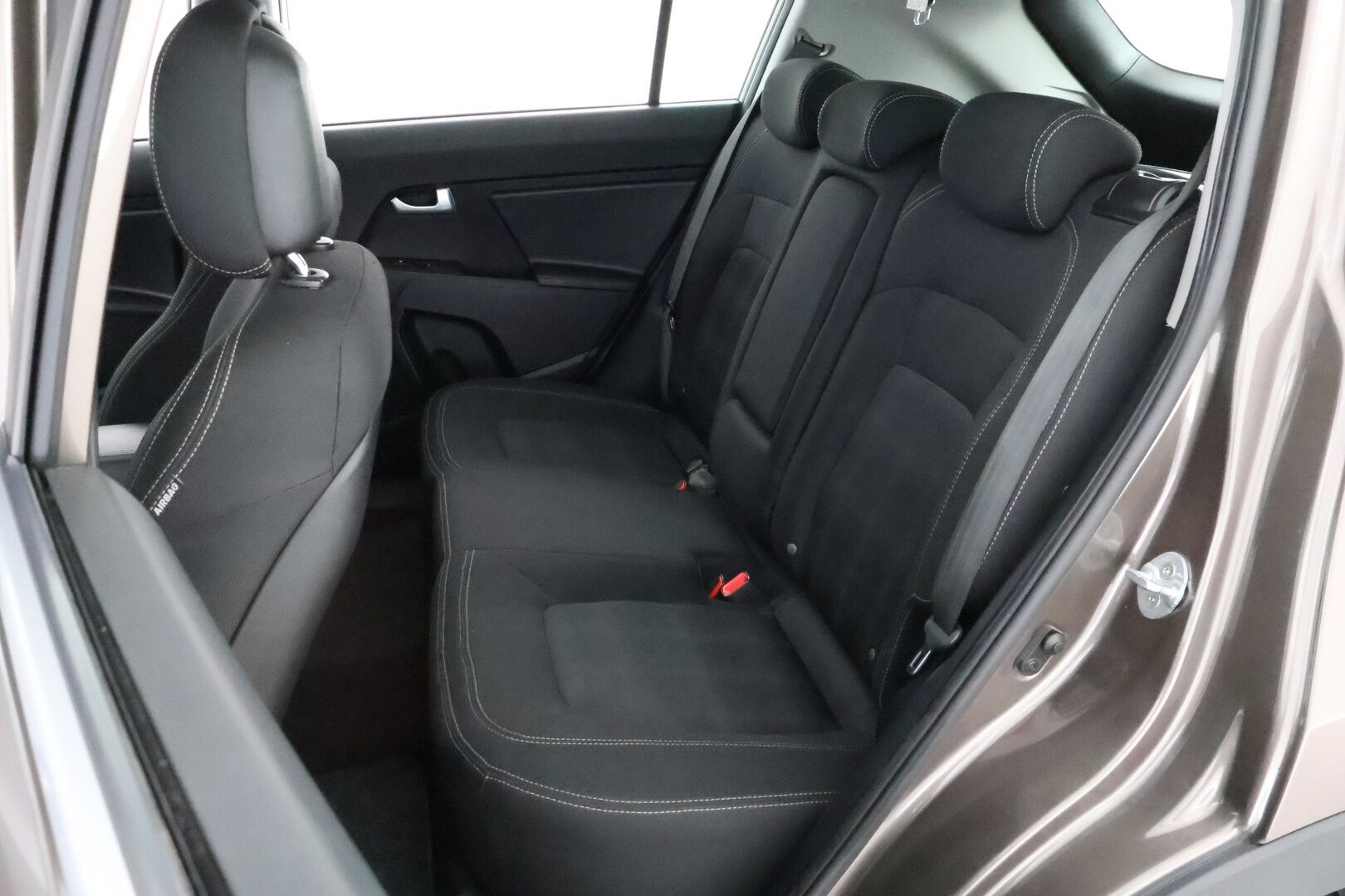 Kia Sportage 2014 1,6 ISG Urban LX EcoDynamics * Suomiauto / Vetokoukku / Lohko&Sisäpistoke / Vakkari / Metalliväri - Ilmastointi / 2x Renkaat / Juuri tullut Tampereelle! - HULLU BLACKWEEK KORKOTARJOUS 2,49%