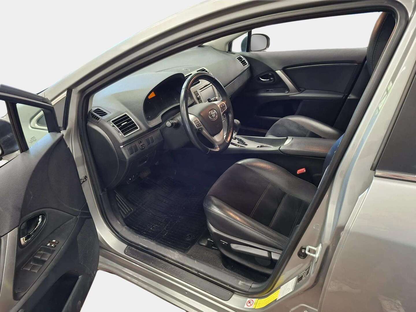 Toyota Avensis 2015, kuva 3/3