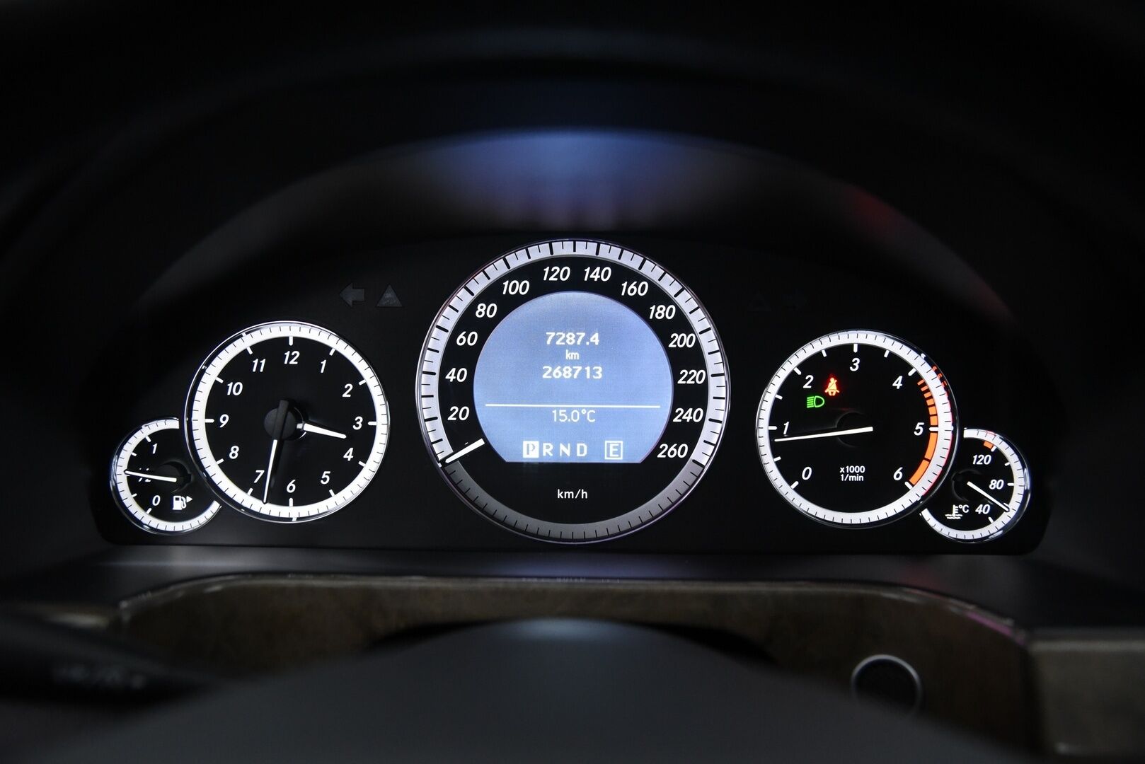 Mercedes-Benz E 2011 E 220 CDI Farmari (AC) 5ov 2143cm3 A / Myydään huutokaupat.com:issa! - Myydään vain Huutokaupat.com:issa! 
