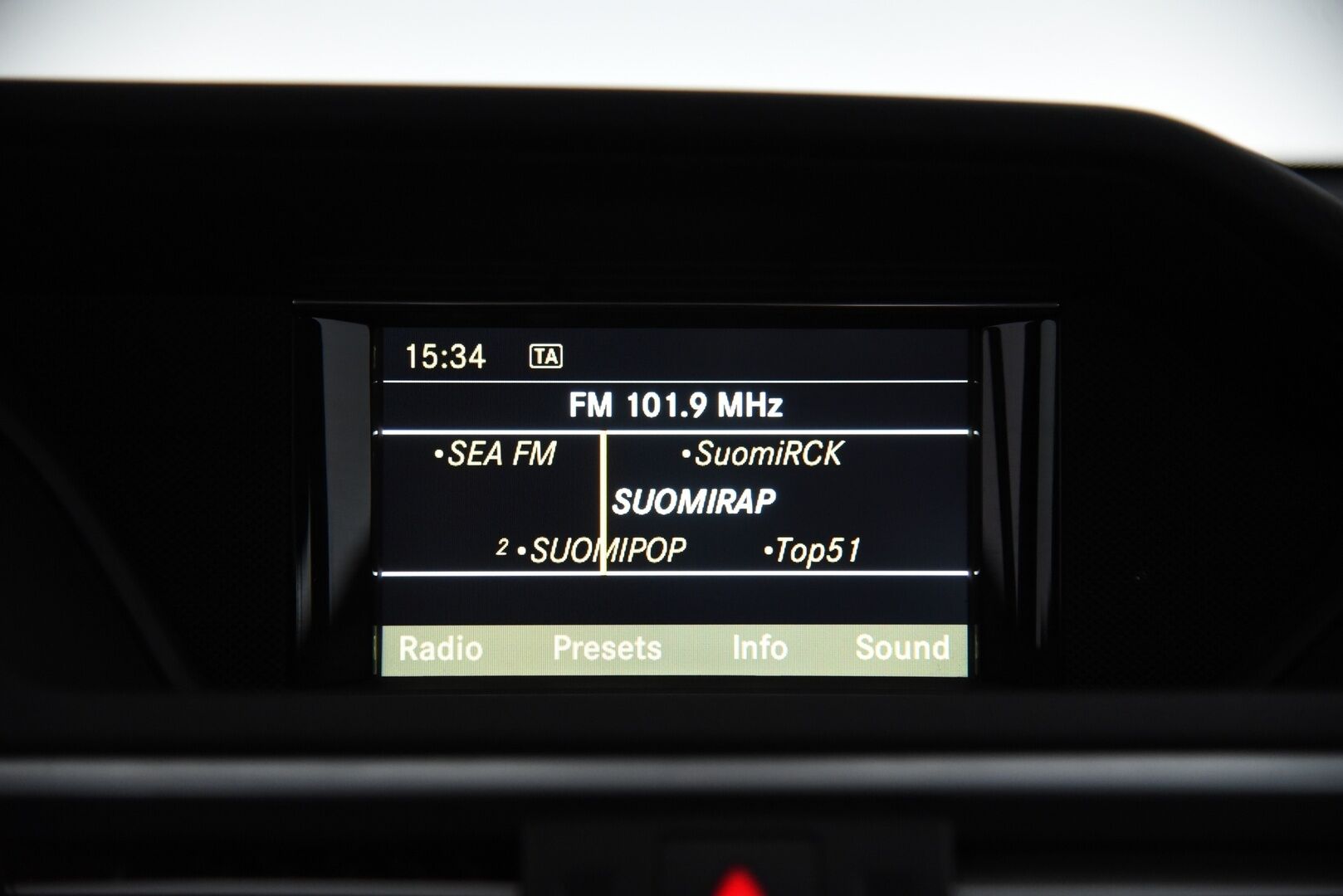 Mercedes-Benz E 2011 E 220 CDI Farmari (AC) 5ov 2143cm3 A / Myydään huutokaupat.com:issa! - Myydään vain Huutokaupat.com:issa! 