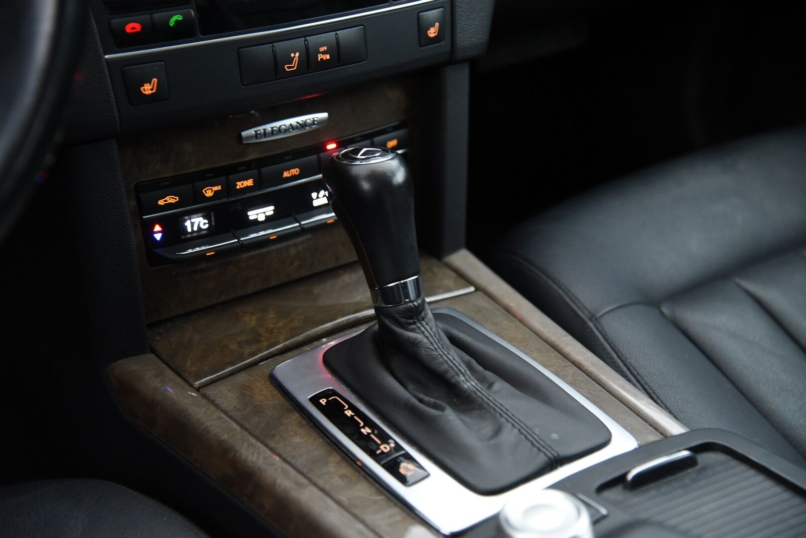 Mercedes-Benz E 2011 E 220 CDI Farmari (AC) 5ov 2143cm3 A / Myydään huutokaupat.com:issa! - Myydään vain Huutokaupat.com:issa! 