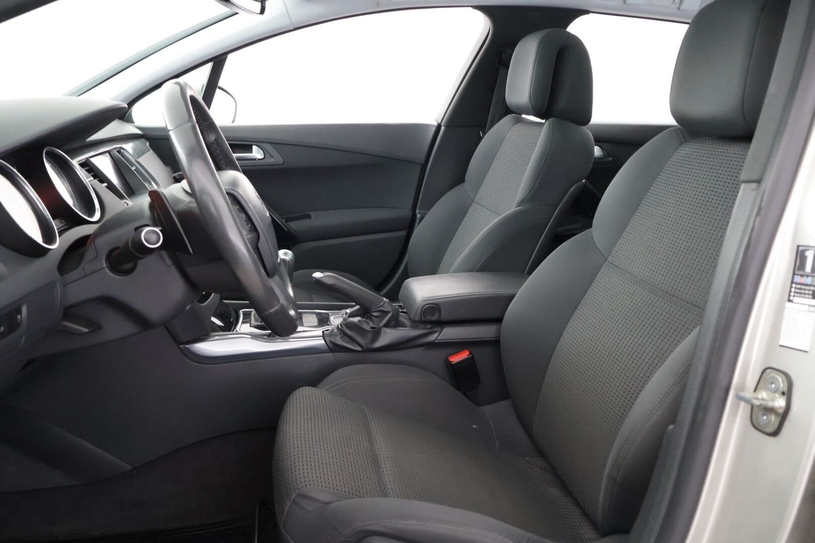 Peugeot 508 2011 508 Farmari (AC) 4ov 1560cm3 A** YritysOutlet - Myydään vain yrityksille - Lohko | Vakkari | 2x Renkaat | Navi | Lasikatto