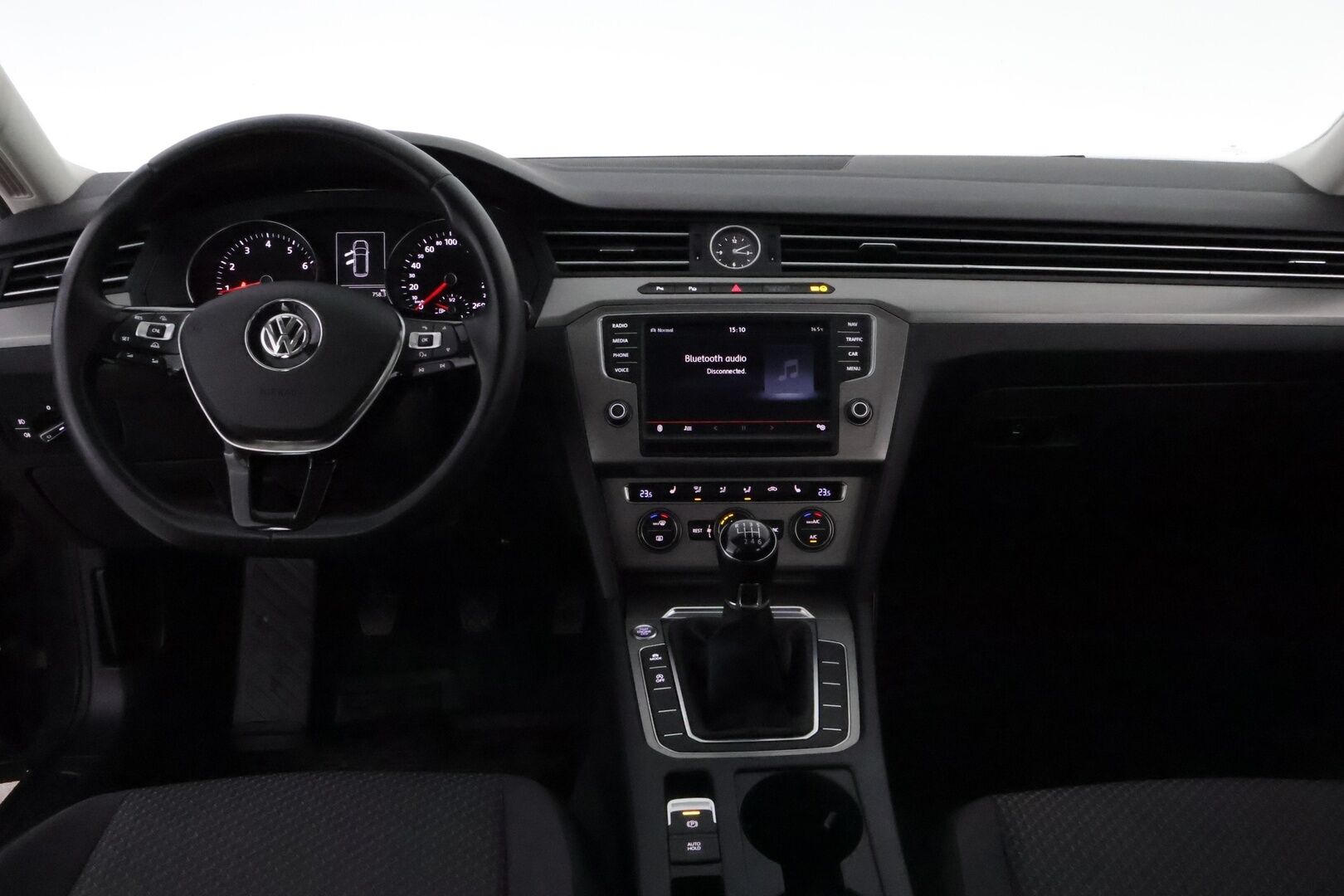 Volkswagen Passat 2015 Variant Trendline 1,4 TSI 92 kW (125 hv) BlueMotion Technology* Vakkari / Lohkolämmitin / LED / P-tutkat / Navi * - Siisti yksilö / Juuri saapunut Tampereelle!