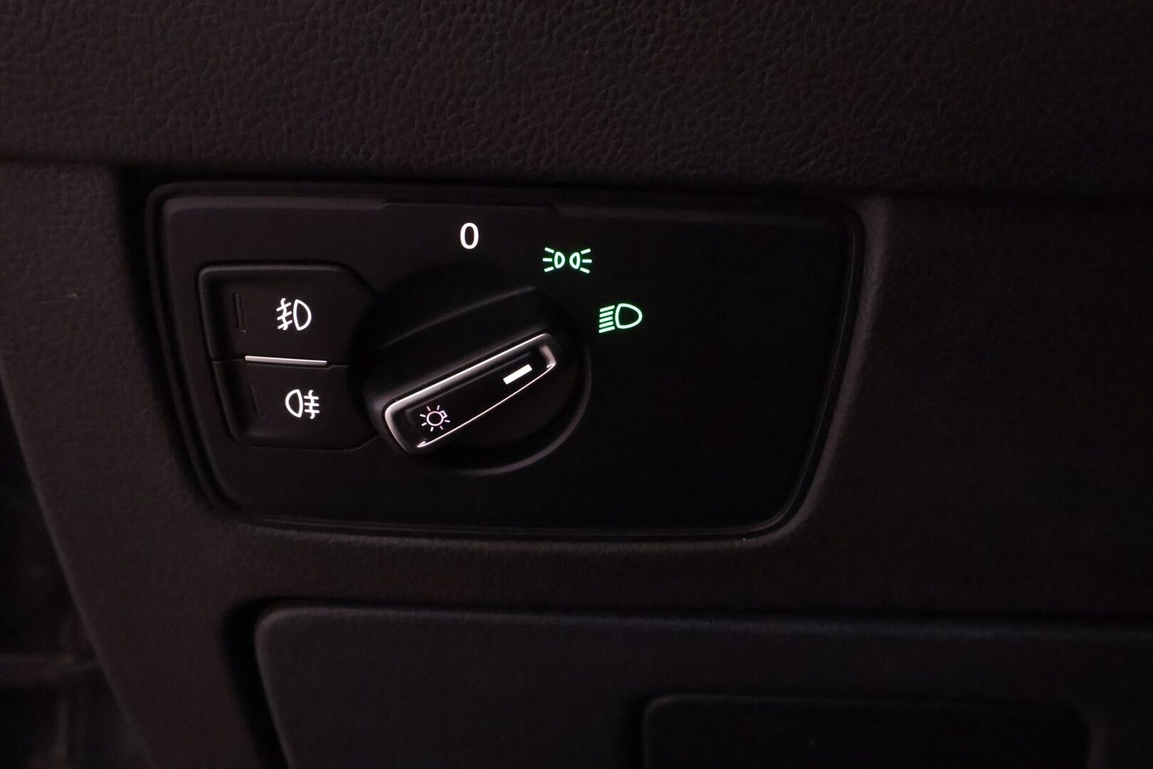 Volkswagen Passat 2015 Variant Trendline 1,4 TSI 92 kW (125 hv) BlueMotion Technology* Vakkari / Lohkolämmitin / LED / P-tutkat / Navi * - Siisti yksilö / Juuri saapunut Tampereelle!