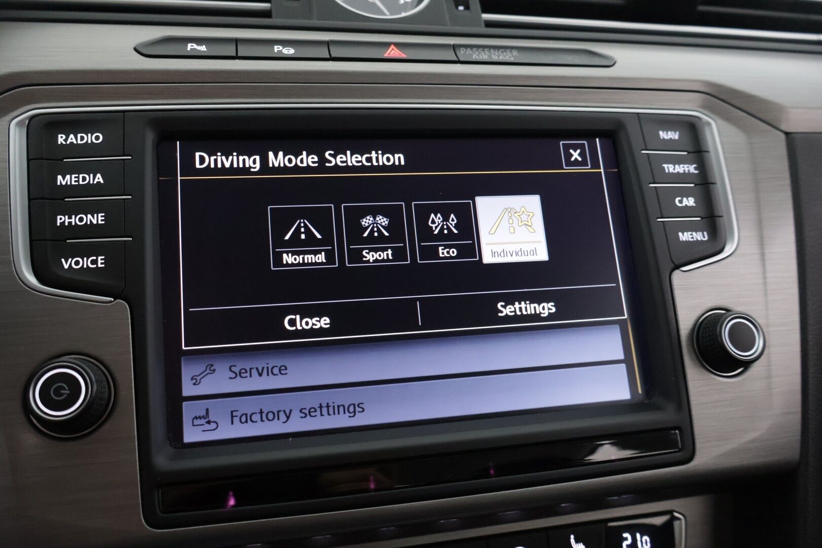 Volkswagen Passat 2015 Variant Trendline 1,4 TSI 92 kW (125 hv) BlueMotion Technology *Ledit / Vakkari / Navi / lohko!* - *Ledit / Vakkari / Navi / lohko!*