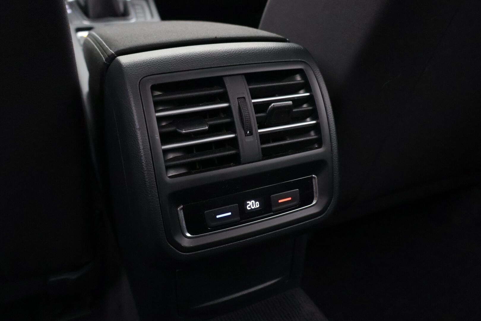 Volkswagen Passat 2015 Variant Trendline 1,4 TSI 92 kW (125 hv) BlueMotion Technology *Ledit / Vakkari / Navi / lohko!* - *Ledit / Vakkari / Navi / lohko!*