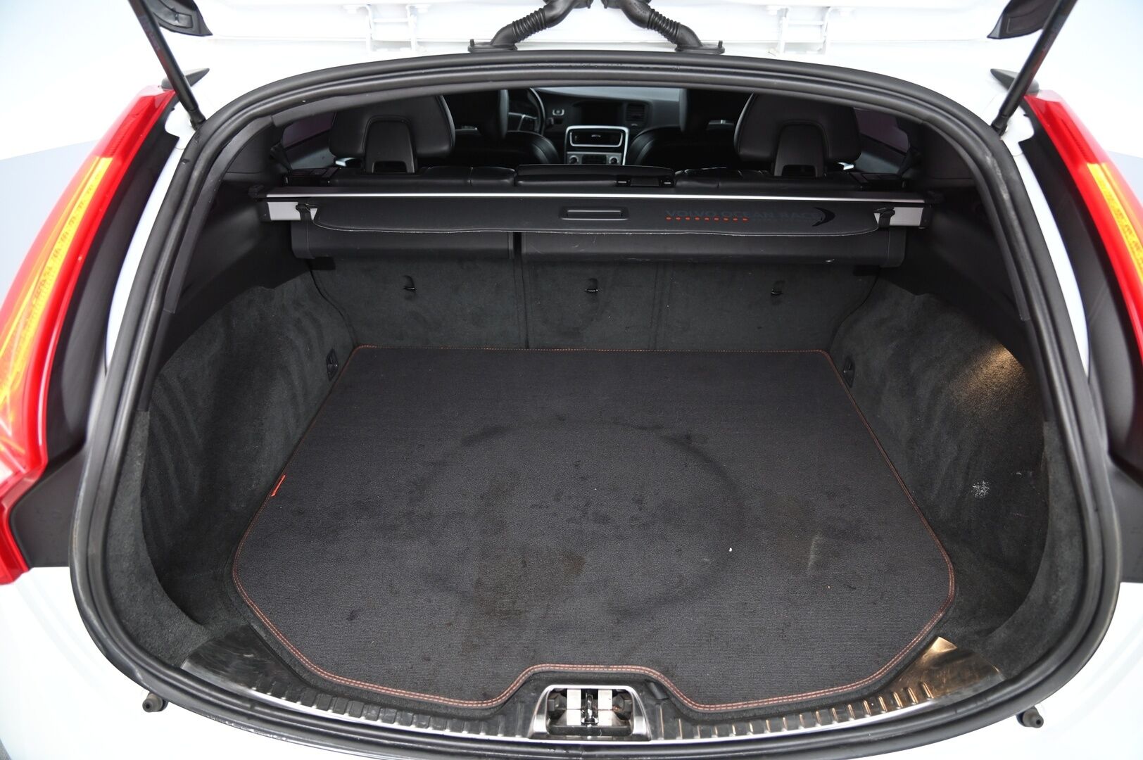Volvo V60 2015 D4 Ocean Race Business aut *YritysOutlet - Myydään vain yrityksille*