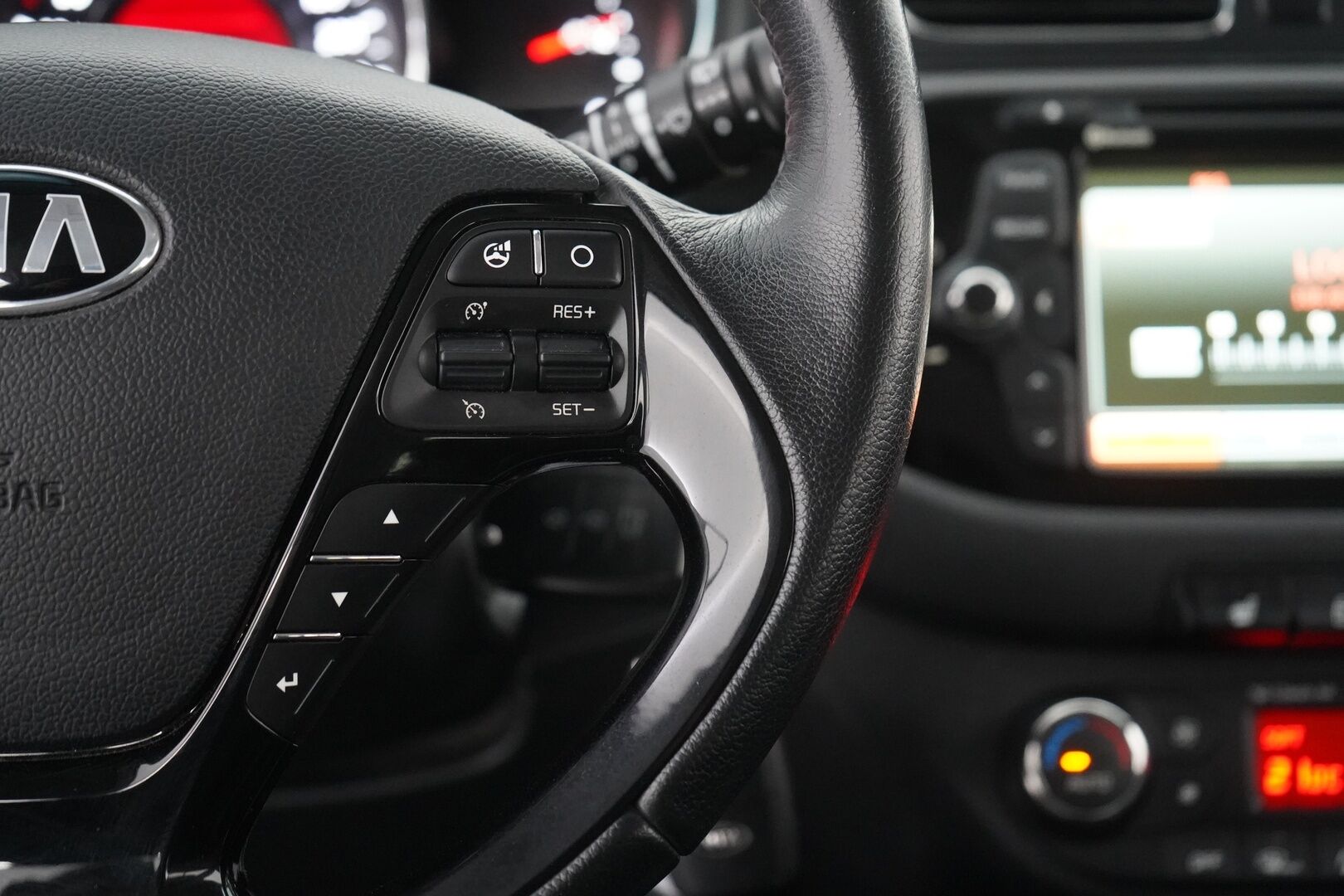 Kia cee'd 2015 1,6 ISG EX SW EcoDynamics *Ratinlämmitin / Kamera / Lohko / Cruise* - Suomi-auto / Kahdet hyvät renkaat / Viimeisin huolto 195tkm