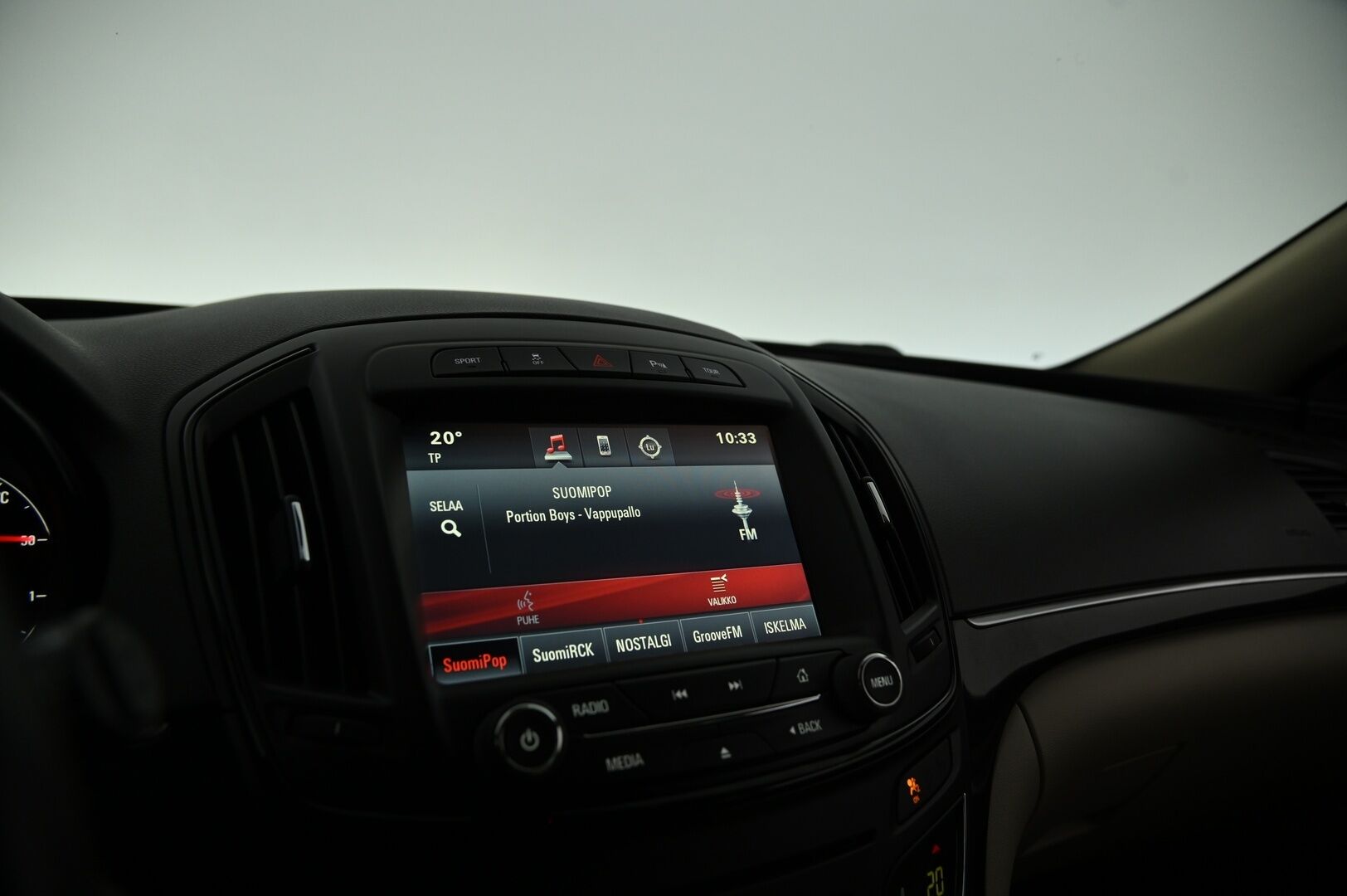 Opel Insignia 2015 Sports Tourer Edition 2,0 Turbo 4x4 184kW AT6 *Digimittari / Nahat / Navi / Touchpad / Koukku / Lohko+sis.p / P.tutka* - Juuri katsastettu / Suomi-auto / Ripeä perhe farkku 250hv hyvillä varusteilla! - HULLU BLACKWEEK KORKOTARJOUS 2,49%