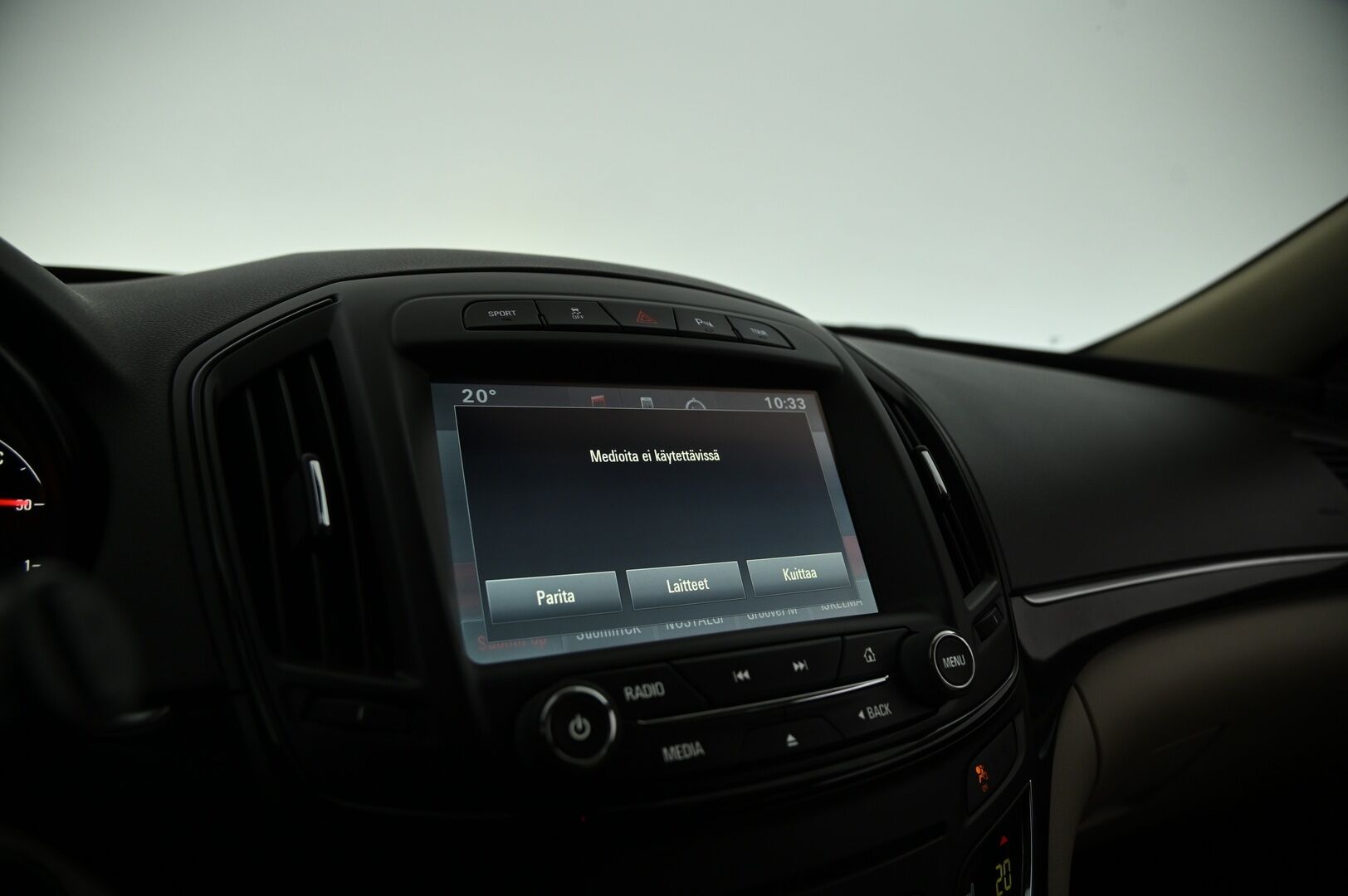 Opel Insignia 2015 Sports Tourer Edition 2,0 Turbo 4x4 184kW AT6 *Digimittari / Nahat / Navi / Touchpad / Koukku / Lohko+sis.p / P.tutka* - Juuri katsastettu / Suomi-auto / Ripeä perhe farkku 250hv hyvillä varusteilla! - HULLU BLACKWEEK KORKOTARJOUS 2,49%