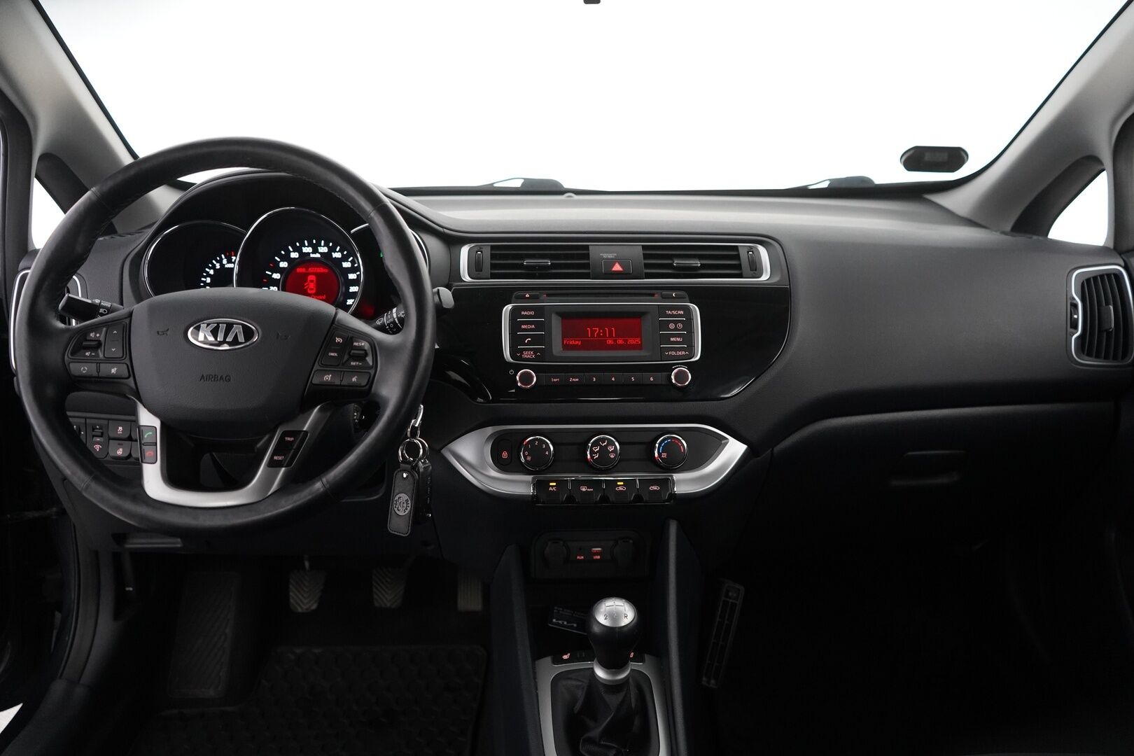Kia Rio 2016 1,2 ISG EX 5D EcoDynamics  *Vakkari / Lohkolämmitin / Tutkat / Ratinlämmitin* - 1.Om Suomi-auto / Kahdet renkaat / Täydellinen huoltohistoria / Viimeisin huolto 03/25 41tkm!