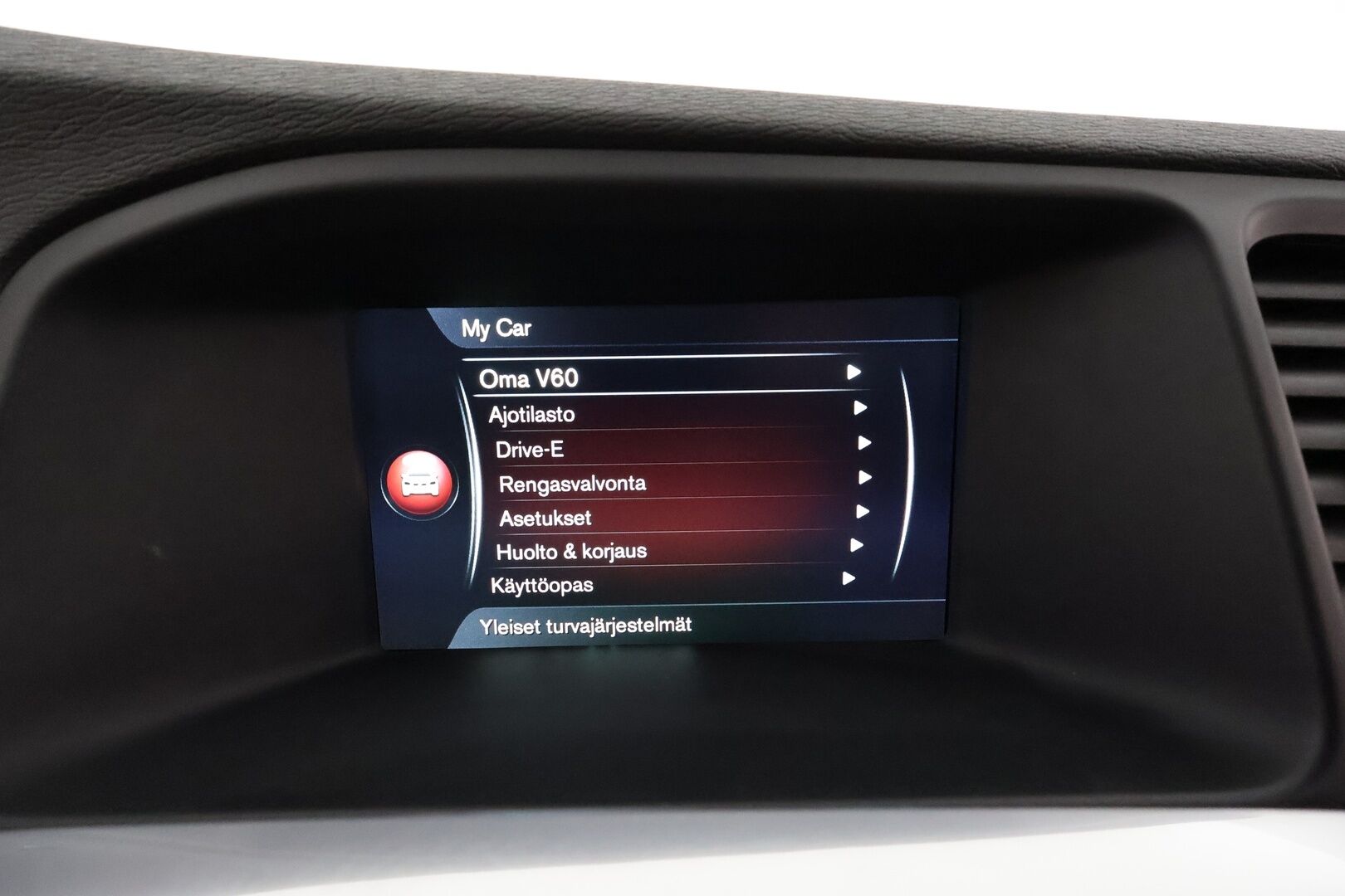 Volvo V60 2016 D4 AWD Business aut **Suomi-auto / Facelift / Webasto / Navi / Vakkari / Xenon / VOC / Bluetooth**