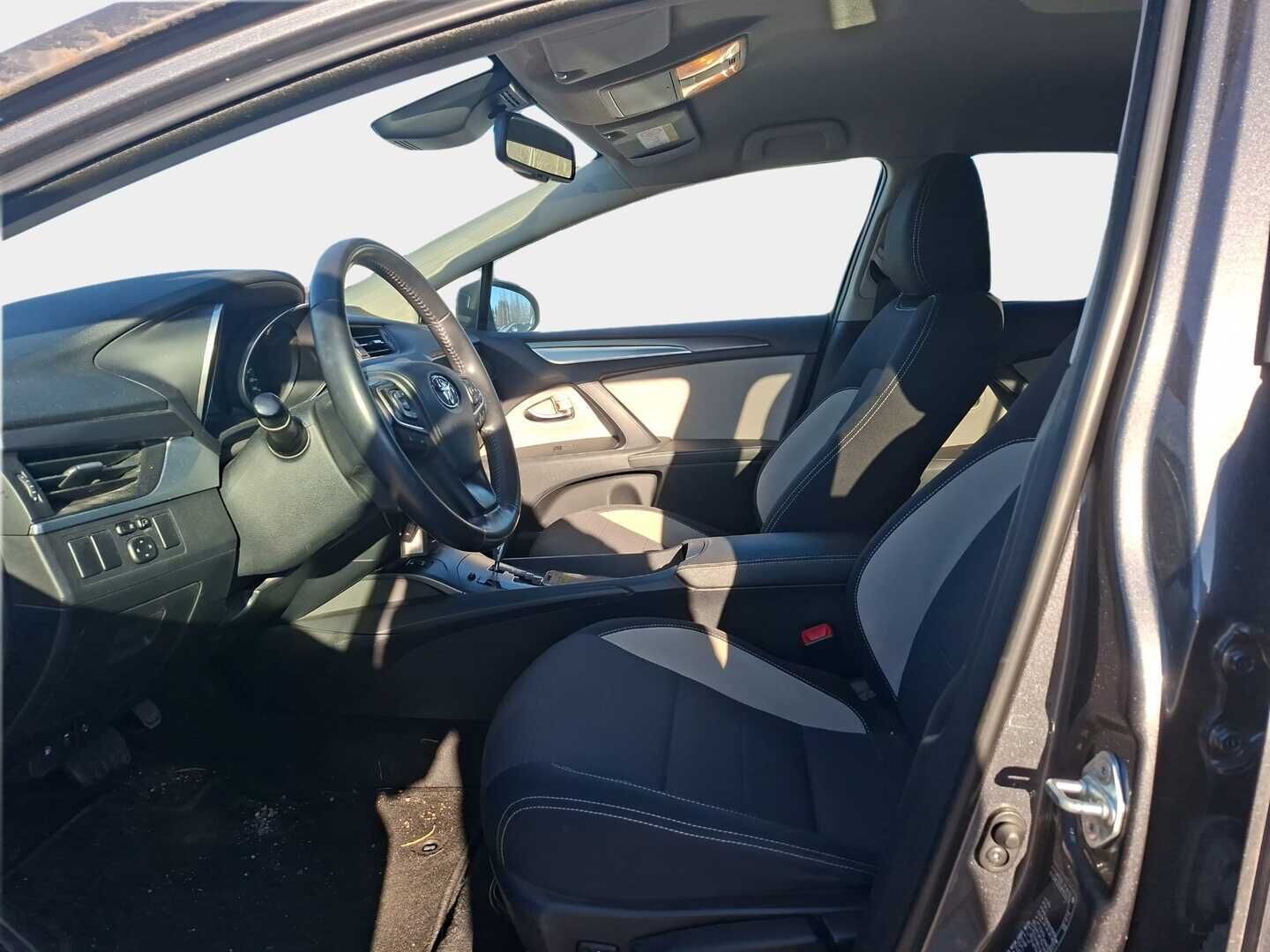 Toyota Avensis 2016 1,8 Valvematic Active Touring Sports Multidrive S / Vakkari / 2x renkaat / Lohkolämmitin / Bluetooth / 1-omisteinen - Merkkihuollettu / Juuri saapunut / Taloudellinen / Tilava - HULLUT AVAJAISHULINAT KORKOTARJOUS 3,29 %