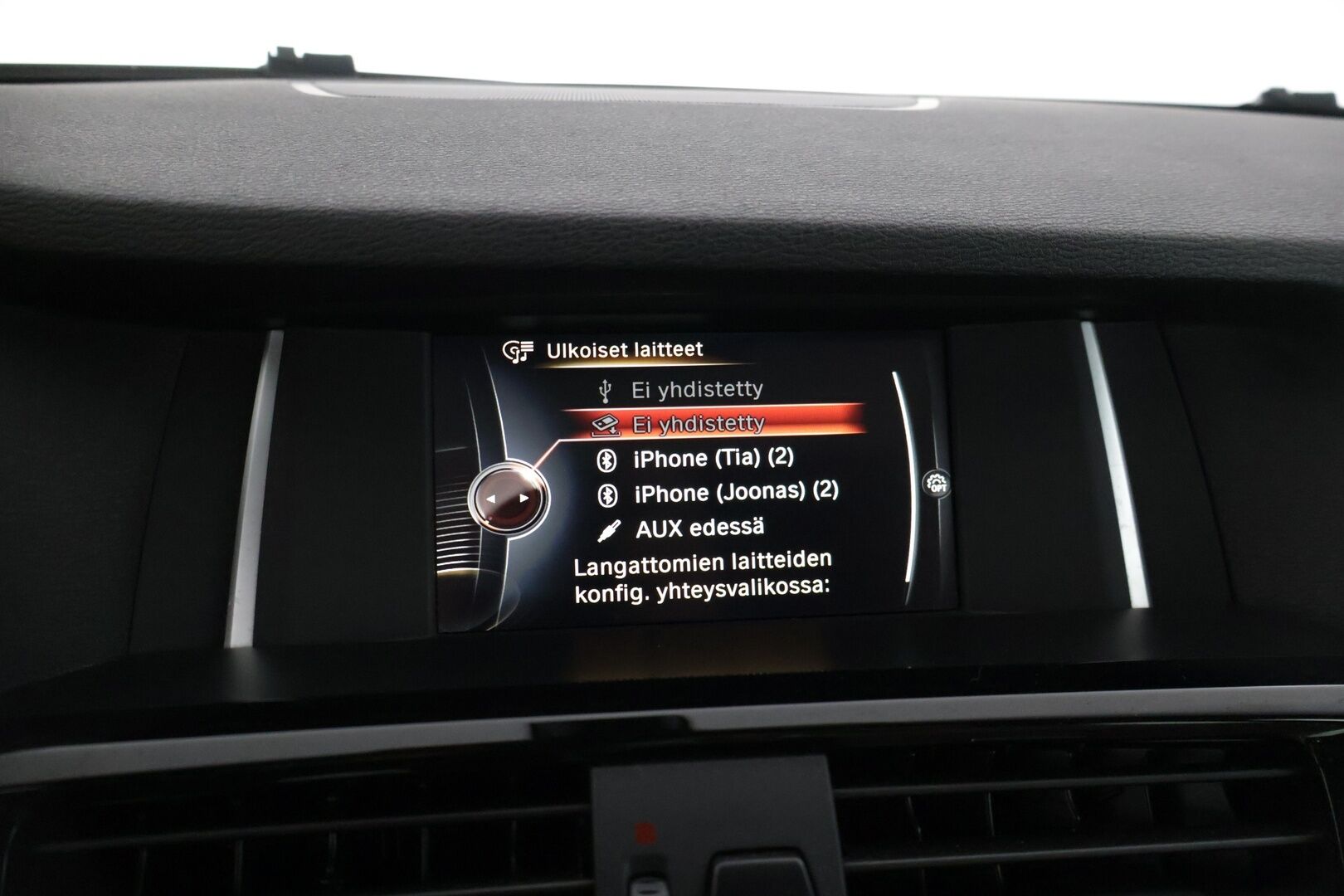 BMW X4 2016 F26 xDrive30d A X Edition * Vetokoukku / Vaaleat sporttinahat / Muistipenkki / H&K / Kattoluukku / P-Kamera / Comfort Access / Adapt.LED / Sähkökontti * - * Tulossa myyntiin! / 2x Renkaat & Vanteet / 2-Omisteinen *