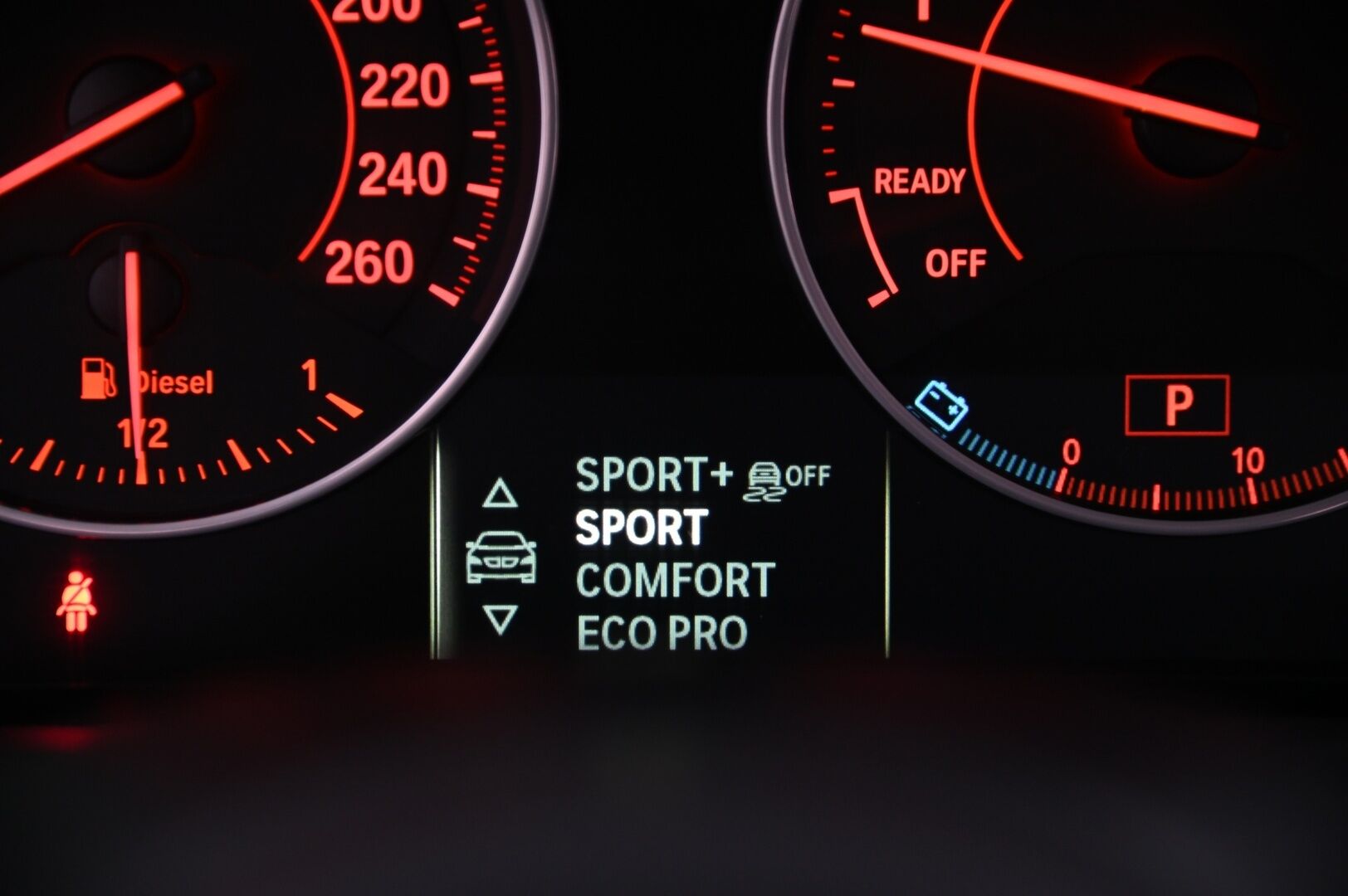 BMW 120 2016 F20 Hatchback 120d A xDrive Business Sport * Harman/Kardon / M-sport ratti / Suomi-auto * - * 2x renkaat alumiinivanteilla ja hyvillä kumeilla * - Osta nyt, maksa vasta ensi vuonna