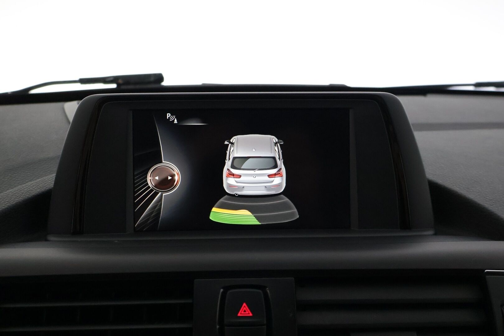 BMW 120 2016 F20 Hatchback 120d A xDrive Business Sport * Harman/Kardon / M-sport ratti / Suomi-auto * - * 2x renkaat alumiinivanteilla ja hyvillä kumeilla / Käytännöllinen Neliveto *