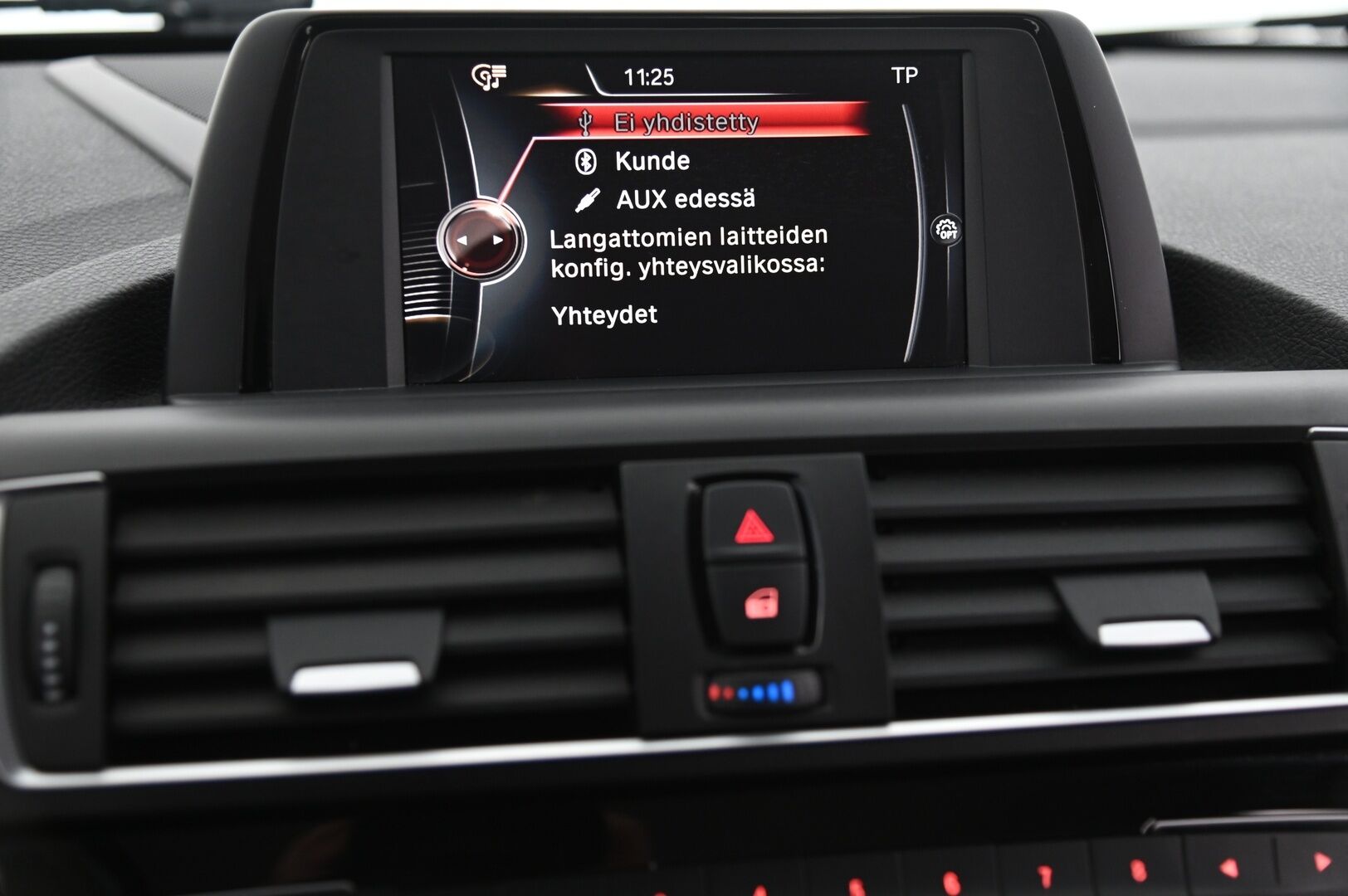 BMW 120 2016 F20 Hatchback 120d A xDrive Business Sport * Harman/Kardon / M-sport ratti / Suomi-auto * - * 2x renkaat alumiinivanteilla ja hyvillä kumeilla * - Osta nyt, maksa vasta ensi vuonna