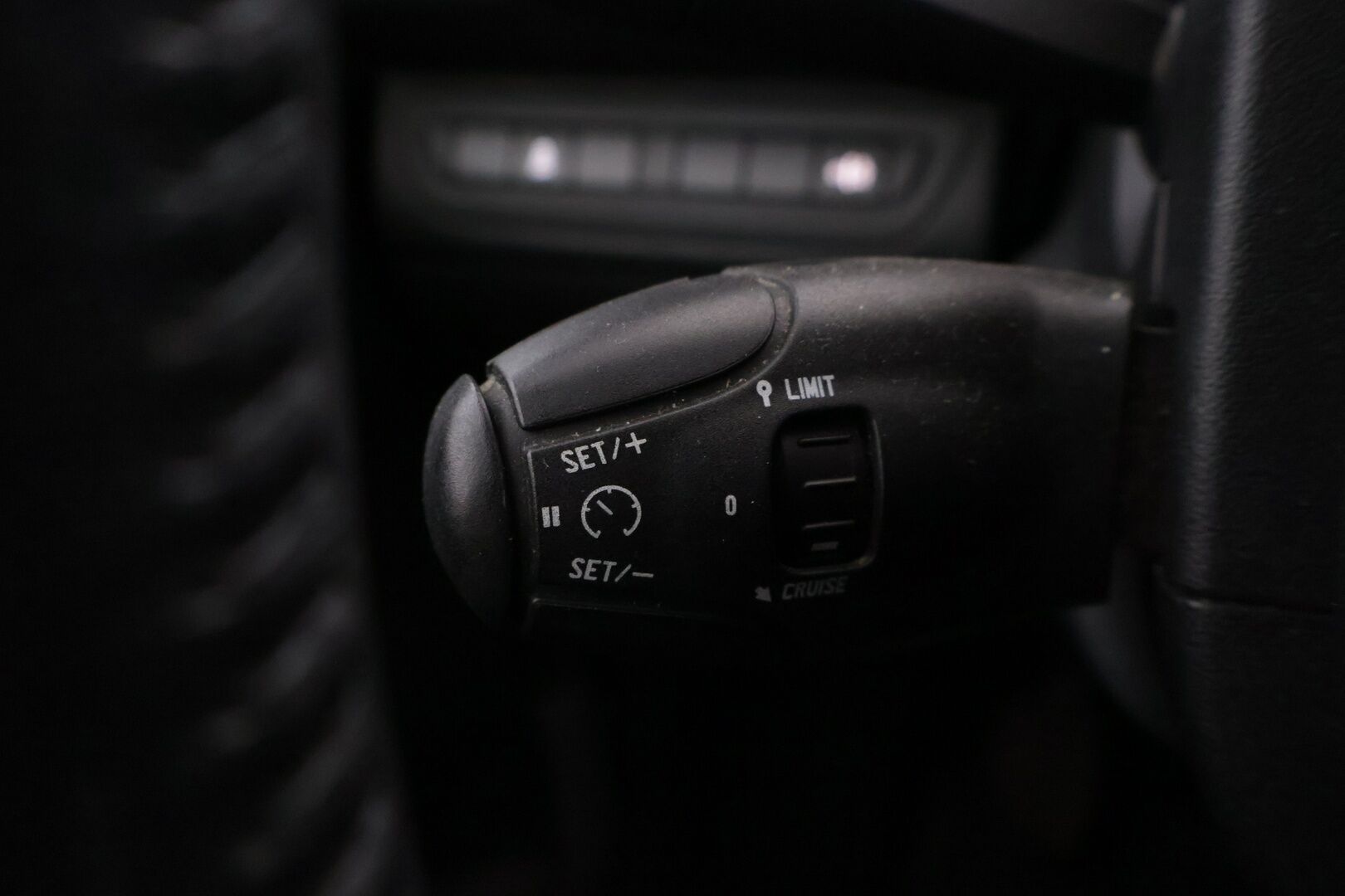 Peugeot 208 2015 Active VTi 82 5-ov- YritysOutlet - Myydään vain yrityksille