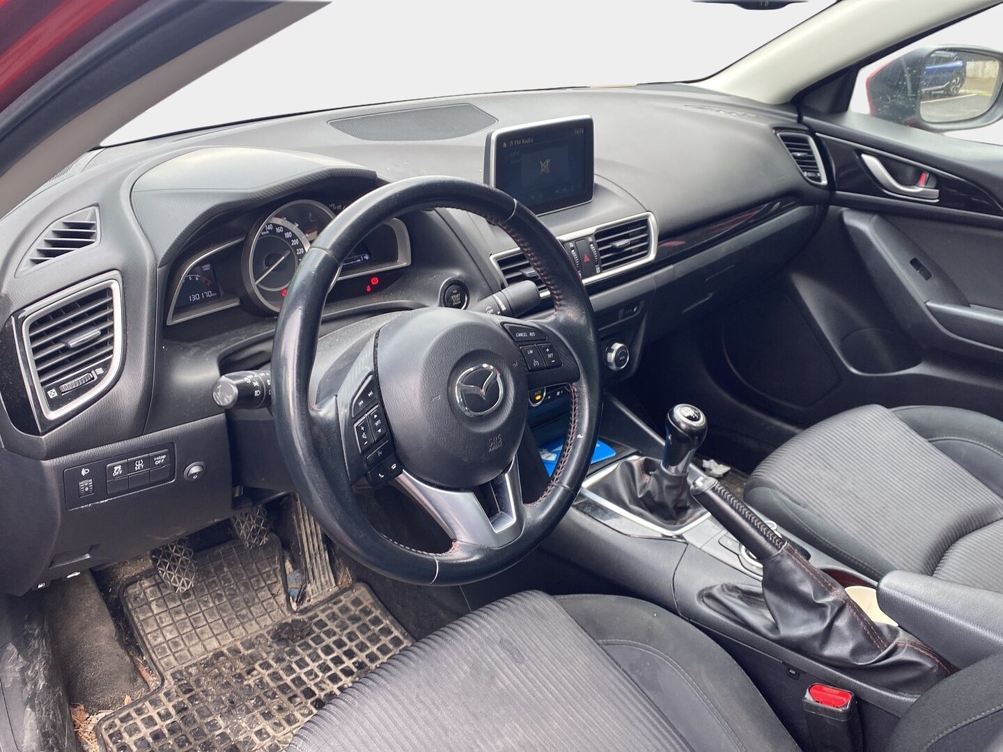 Mazda Mazda3 2016 Sedan 2,0 (120) SKYACTIV-G Premium 6MT 4ov CO1 - | Suomi-auto | Vakkari | Lohko- ja sisätilanlämmitin | Kahdet renkaat | Särmä huoltokirja | Juuri katsastettu |