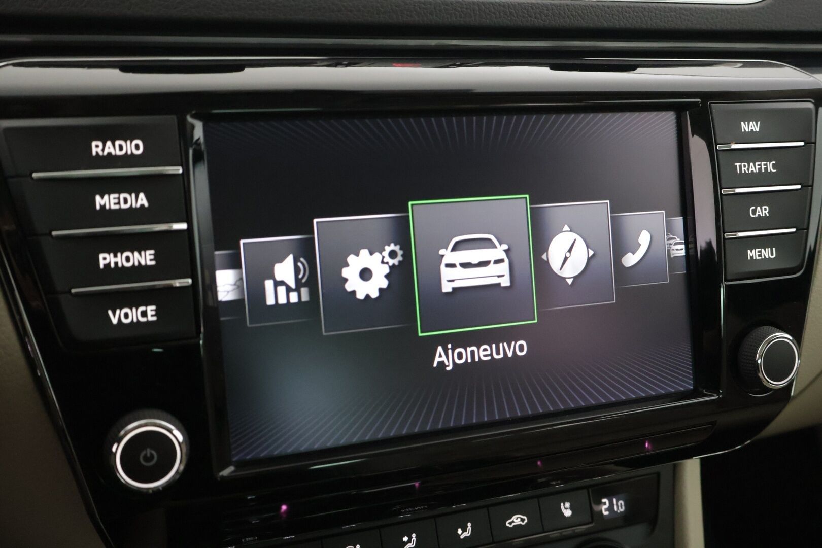 Skoda Superb 2016 1,4 TSI ACT L&K DSG Autom * L&K / Canton / Xenon / Koukku / ACC / Kattoluukku / BLIS / Navi * - *Suomi-auto / Kahdet renkaat *