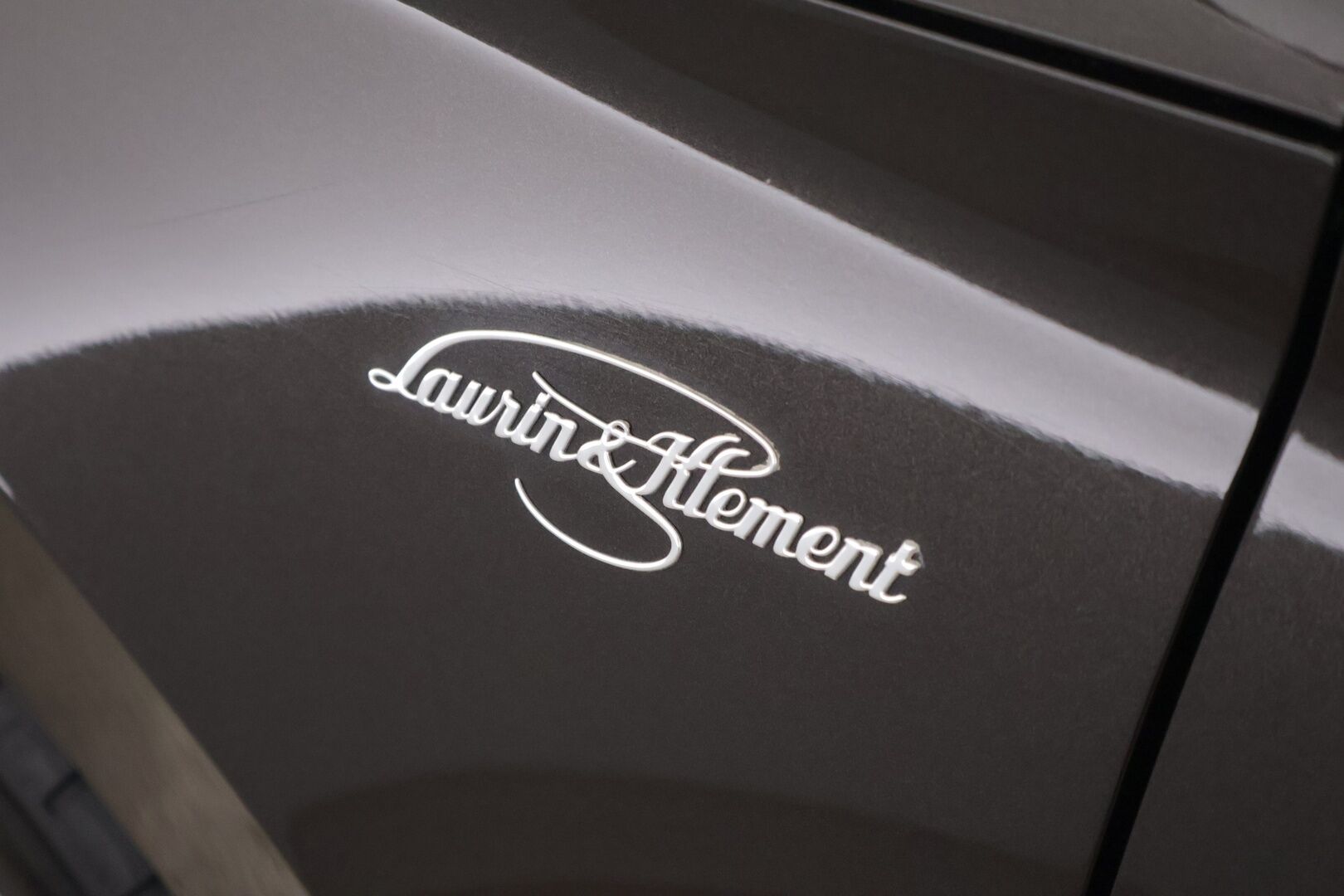 Skoda Superb 2016 1,4 TSI ACT L&K DSG Autom *Webasto / L&K / Canton / Xenon / Koukku / ACC / Kattoluukku / BLIS / Navi* - *Suomi-auto / Kahdet renkaat *