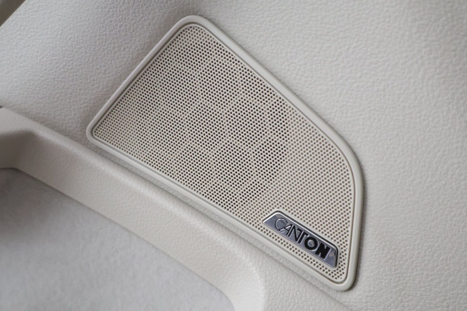 Skoda Superb 2016 1,4 TSI ACT L&K DSG Autom *Webasto / L&K / Canton / Xenon / Koukku / ACC / Kattoluukku / BLIS / Navi* - *Suomi-auto / Kahdet renkaat *