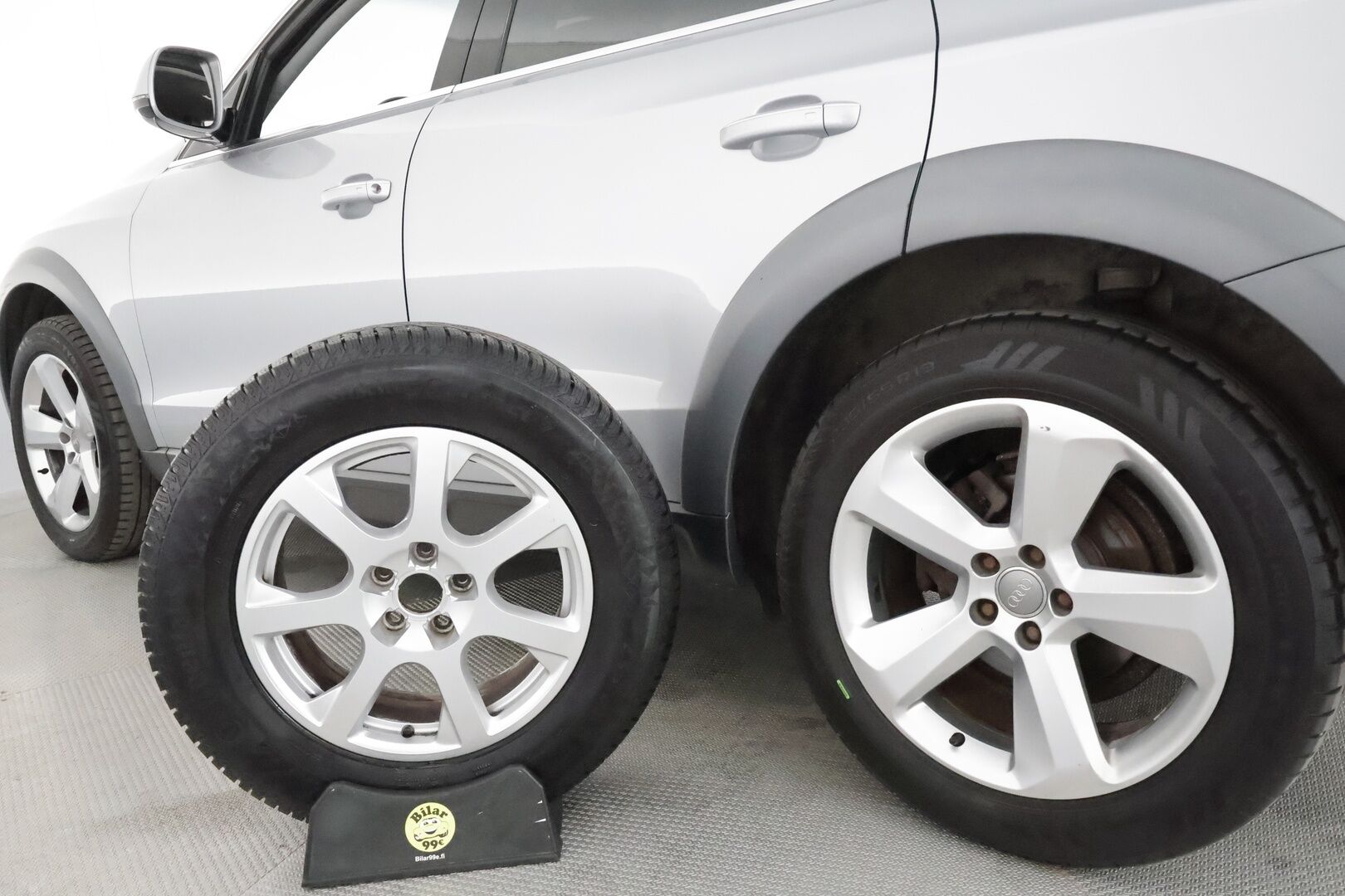 Audi Q5 2016 Offroad Land of quattro Edition 2,0 TDI 140 kW quattro S tronic **Vakkari / P.tutka / Webasto / Koukku** - Nahka-Alcantara / Sporttipenkit / Suomi-auto / Kahdet renkaat aluvanteilla 