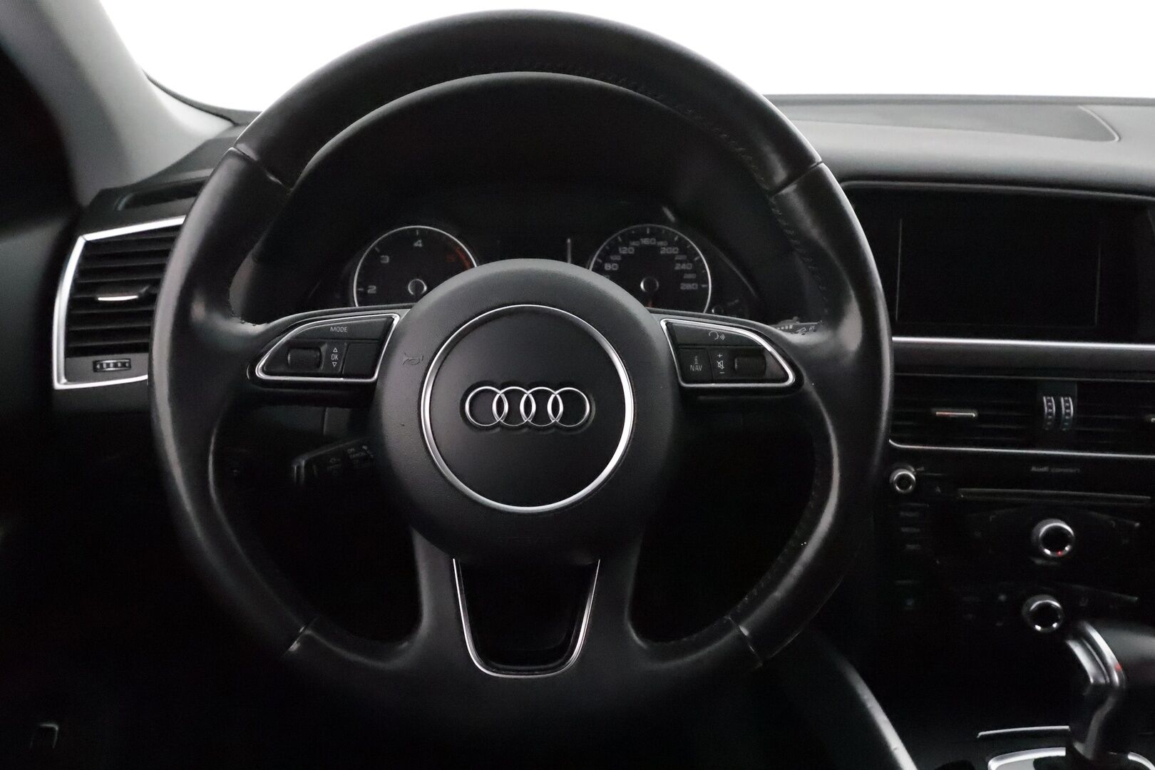 Audi Q5 2016 Offroad Land of quattro Edition 2,0 TDI 140 kW quattro S tronic **Vakkari / P.tutka / Webasto / Koukku** - Nahka-Alcantara / Sporttipenkit / Suomi-auto / Kahdet renkaat aluvanteilla 