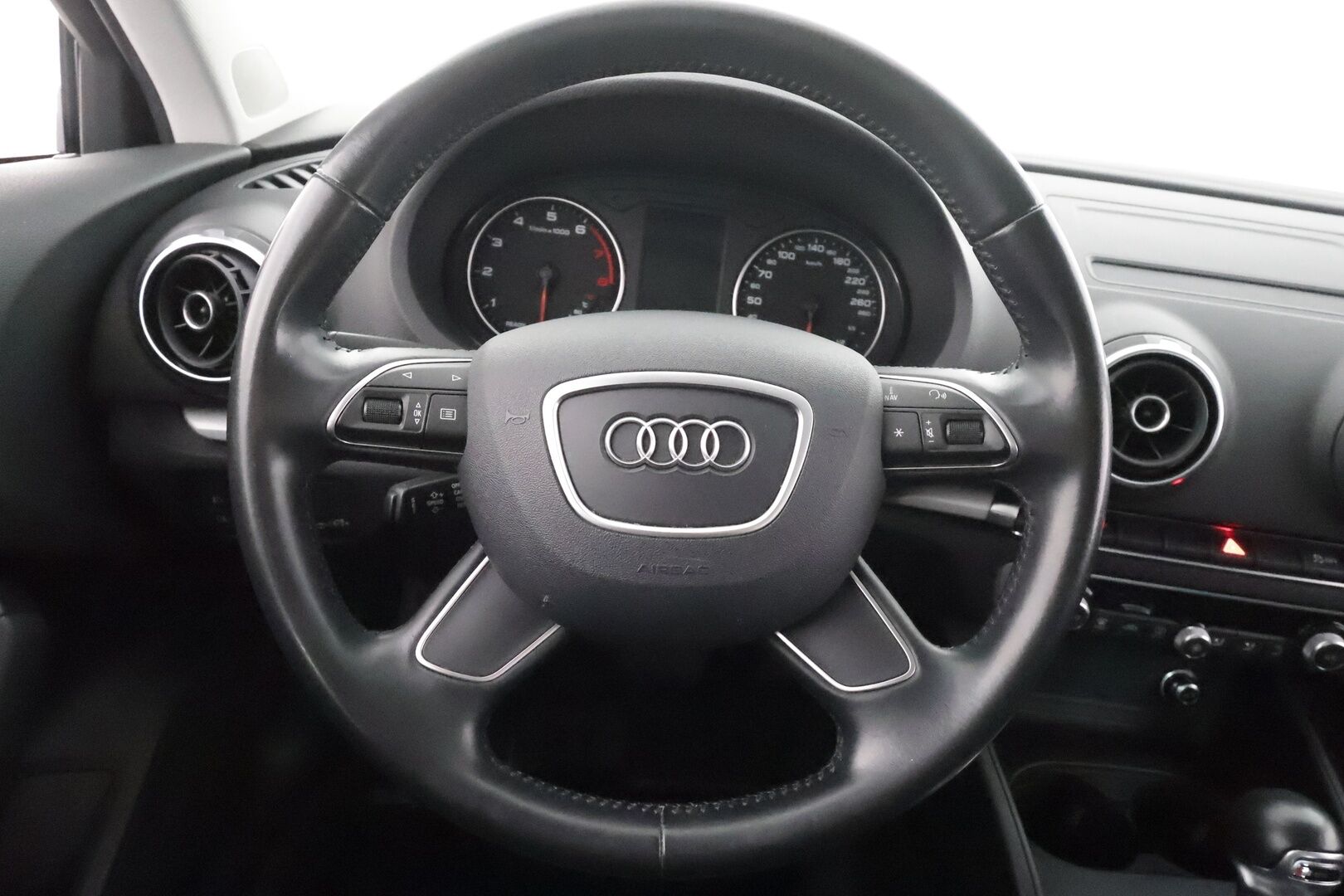Audi A3 2015 Sportback Business 1,4 TFSI 92 kW S tronic - | Vakkari | Lohko | P.tutka | Xenon | Bluetooth | 1.Om Suomi-auto | Kahdet Renkaat |
