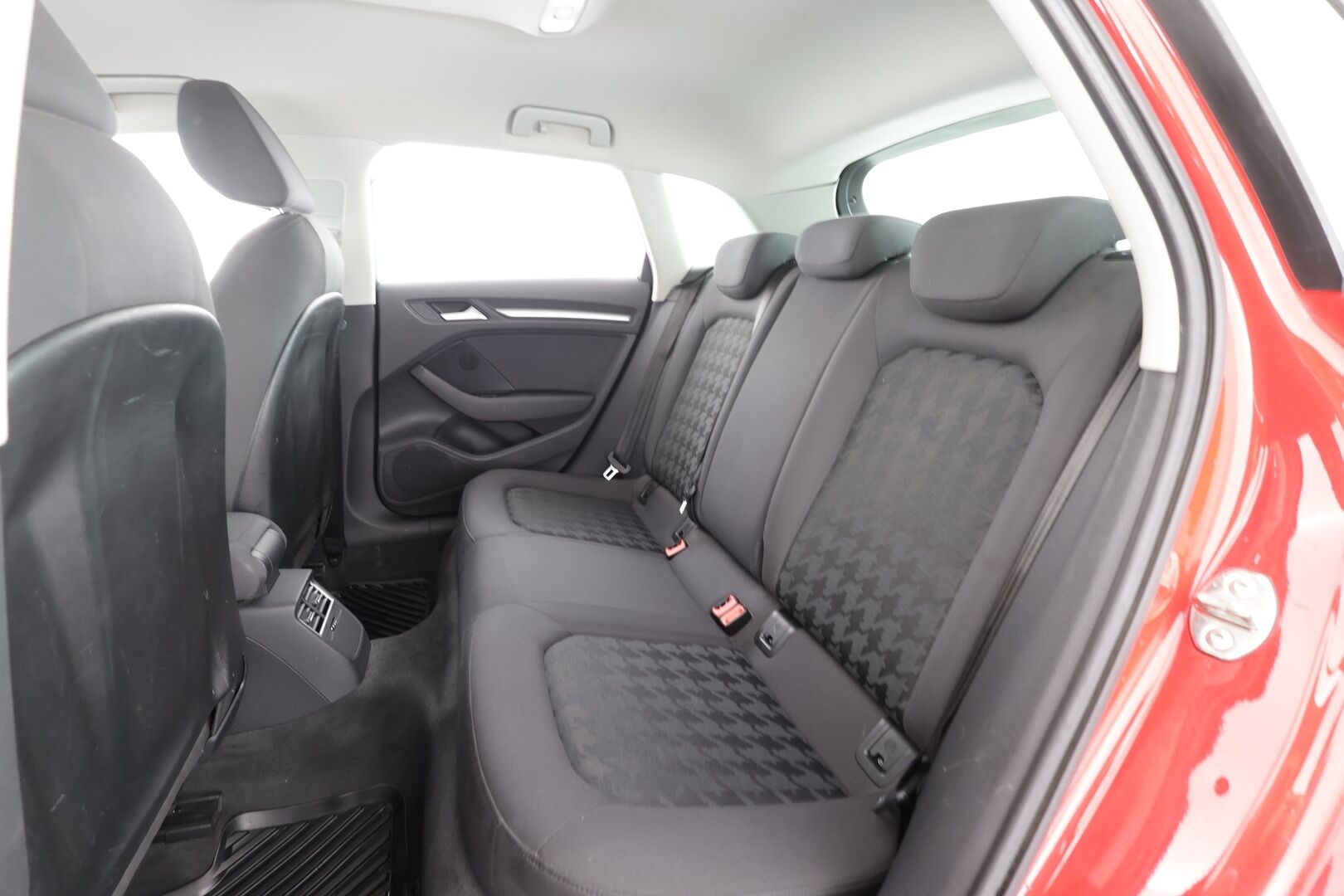 Audi A3 2015 Sportback Business 1,4 TFSI 92 kW S tronic - | Vakkari | Lohko | P.tutka | Xenon | Bluetooth | 1.Om Suomi-auto | Kahdet Renkaat |