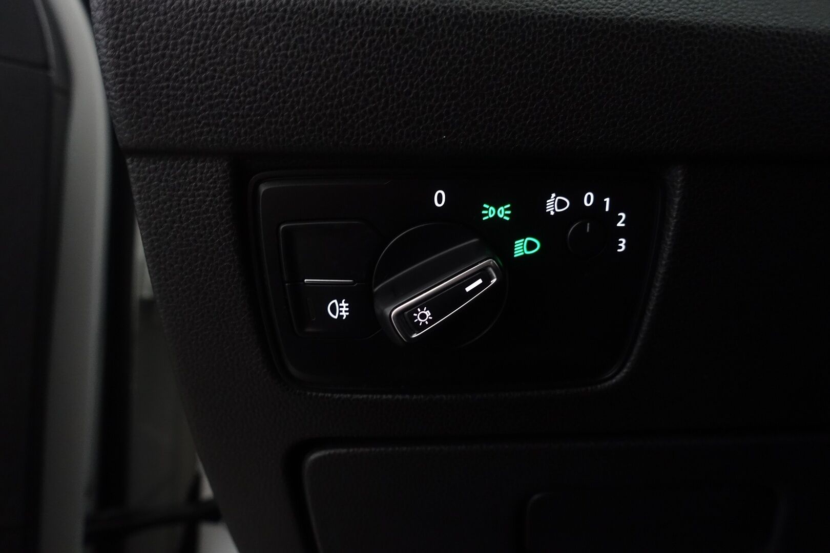 Volkswagen Passat 2016 Variant BLUEMOTION 1,6 TDI 88 kW (120 hv) - | Suomi-auto | Webasto | Navi | Vakkari | Tutkat | Aut. ilmastointi | 2X Renkaat & Aluvanteet |