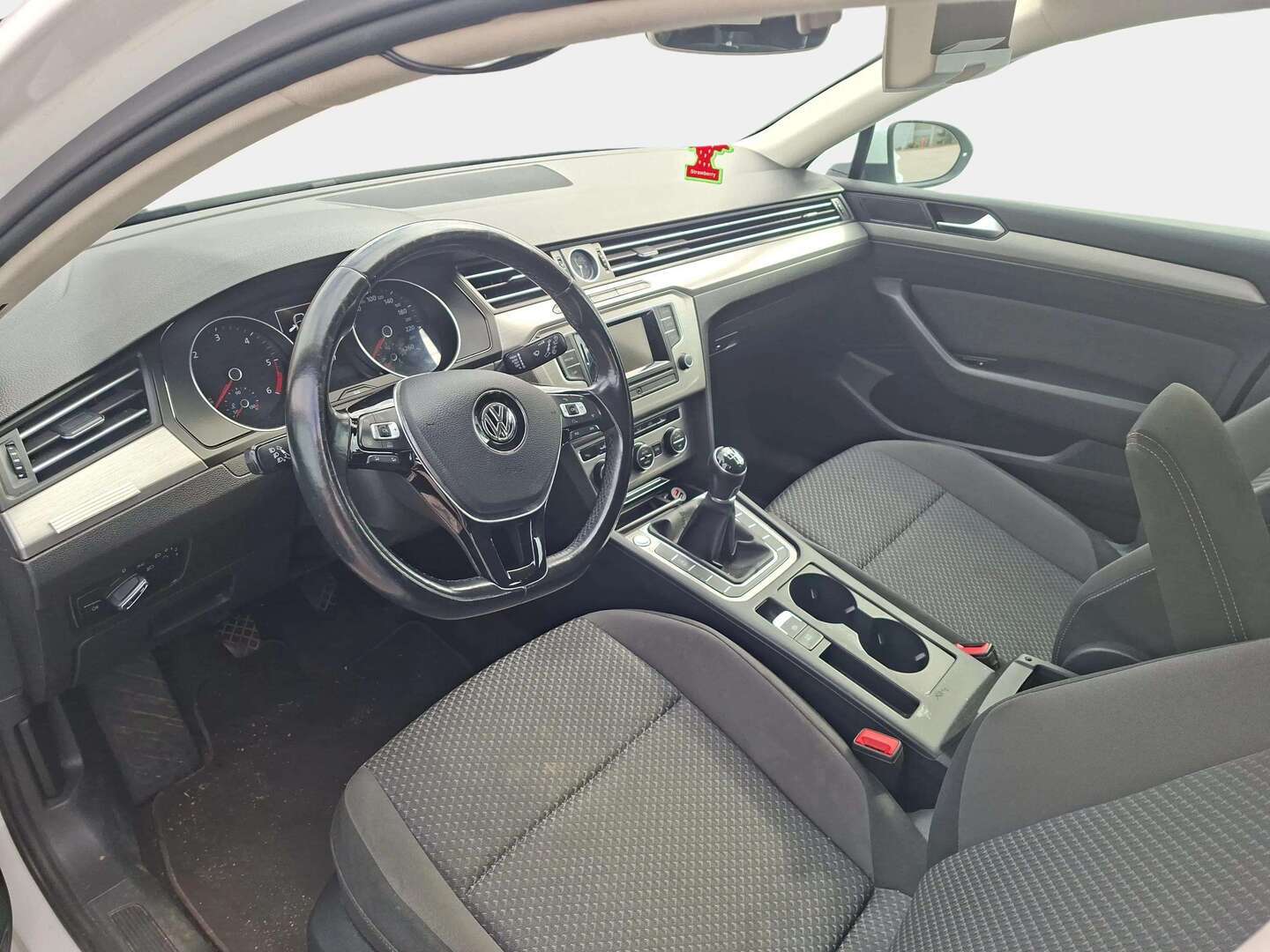 Volkswagen Passat 2015, photo 4/5